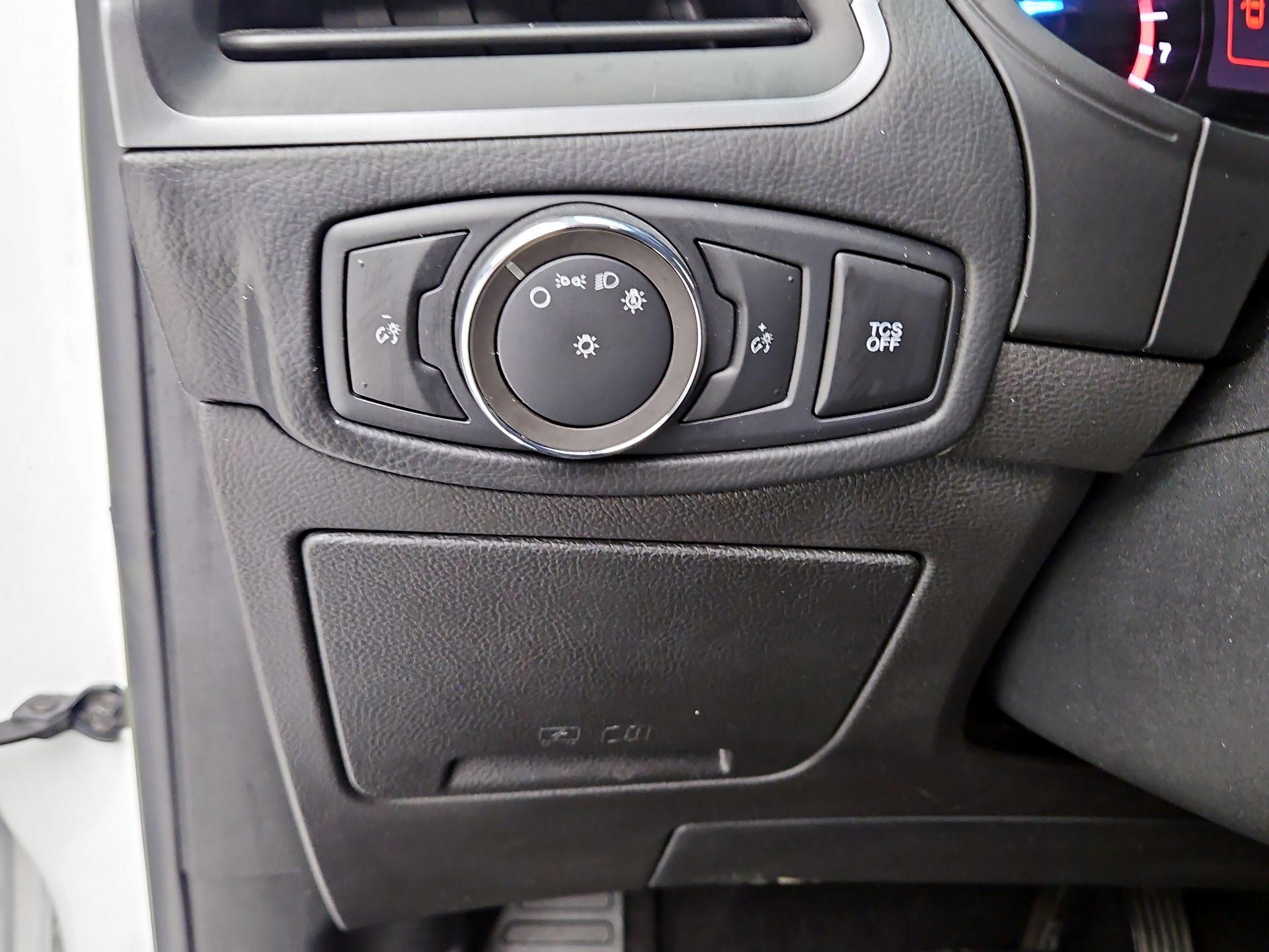 Thumbnail: 2020 Ford Edge - 13