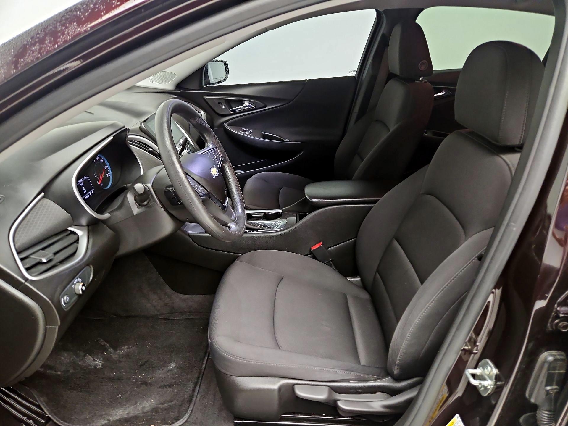 Thumbnail: 2021 Chevrolet Malibu - 11