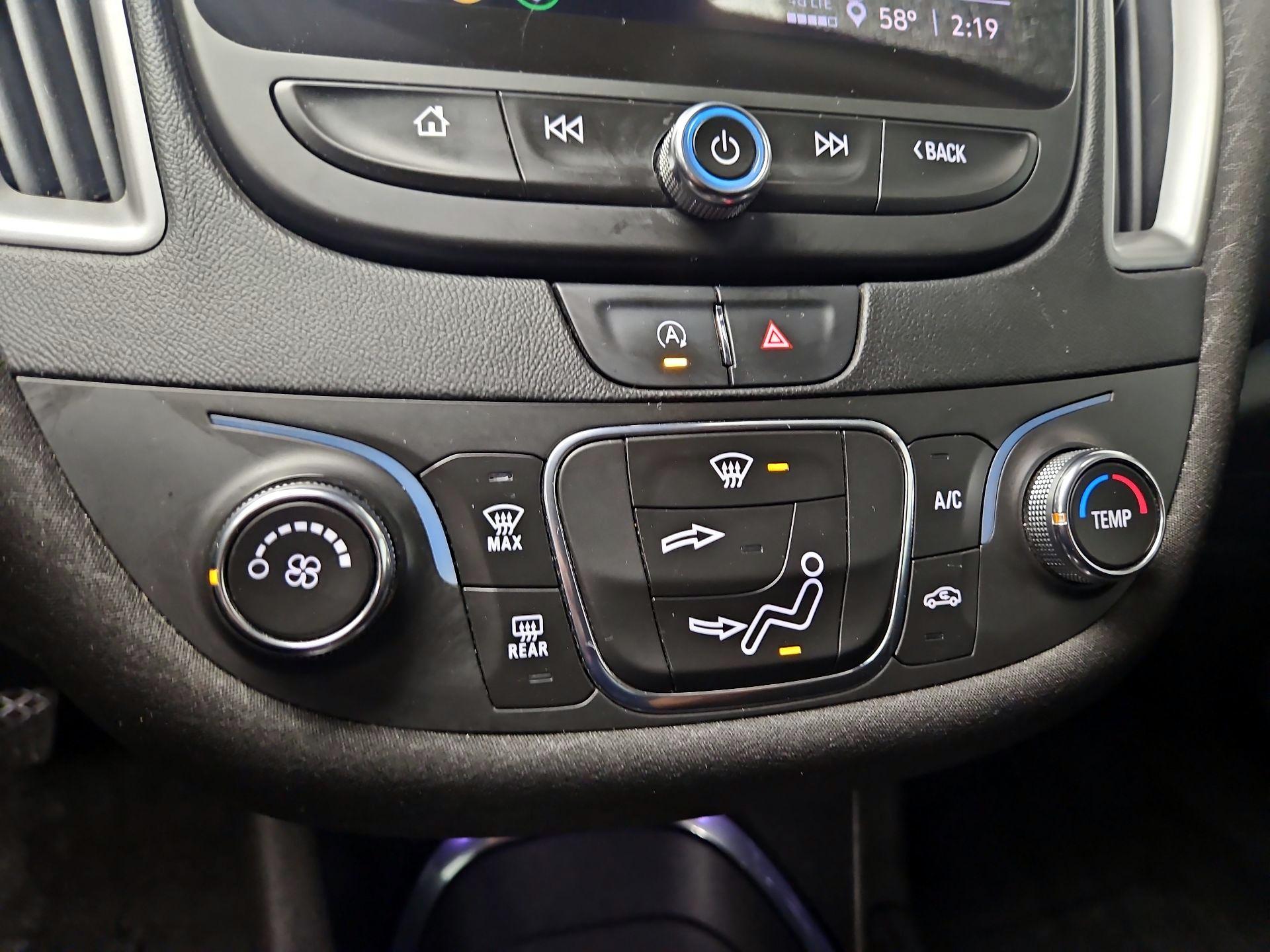 Thumbnail: 2021 Chevrolet Malibu - 16