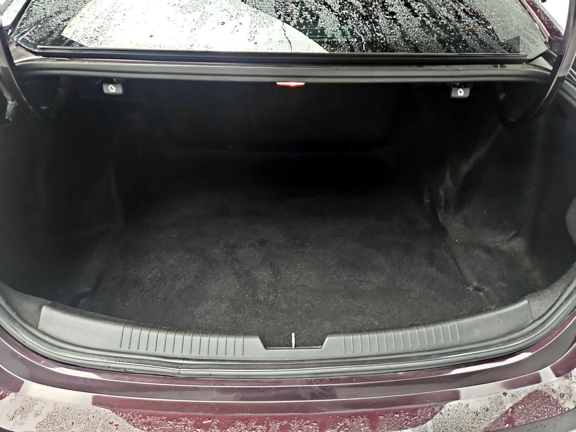 Thumbnail: 2021 Chevrolet Malibu - 20