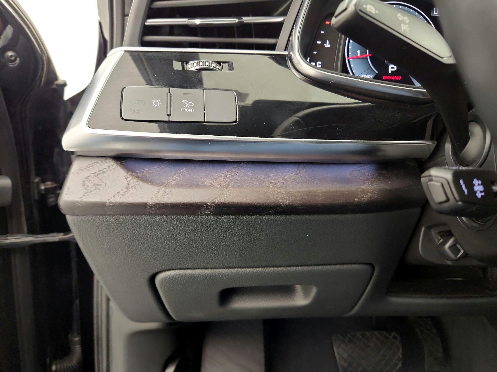 Thumbnail: 2021 Audi Q7 - 13