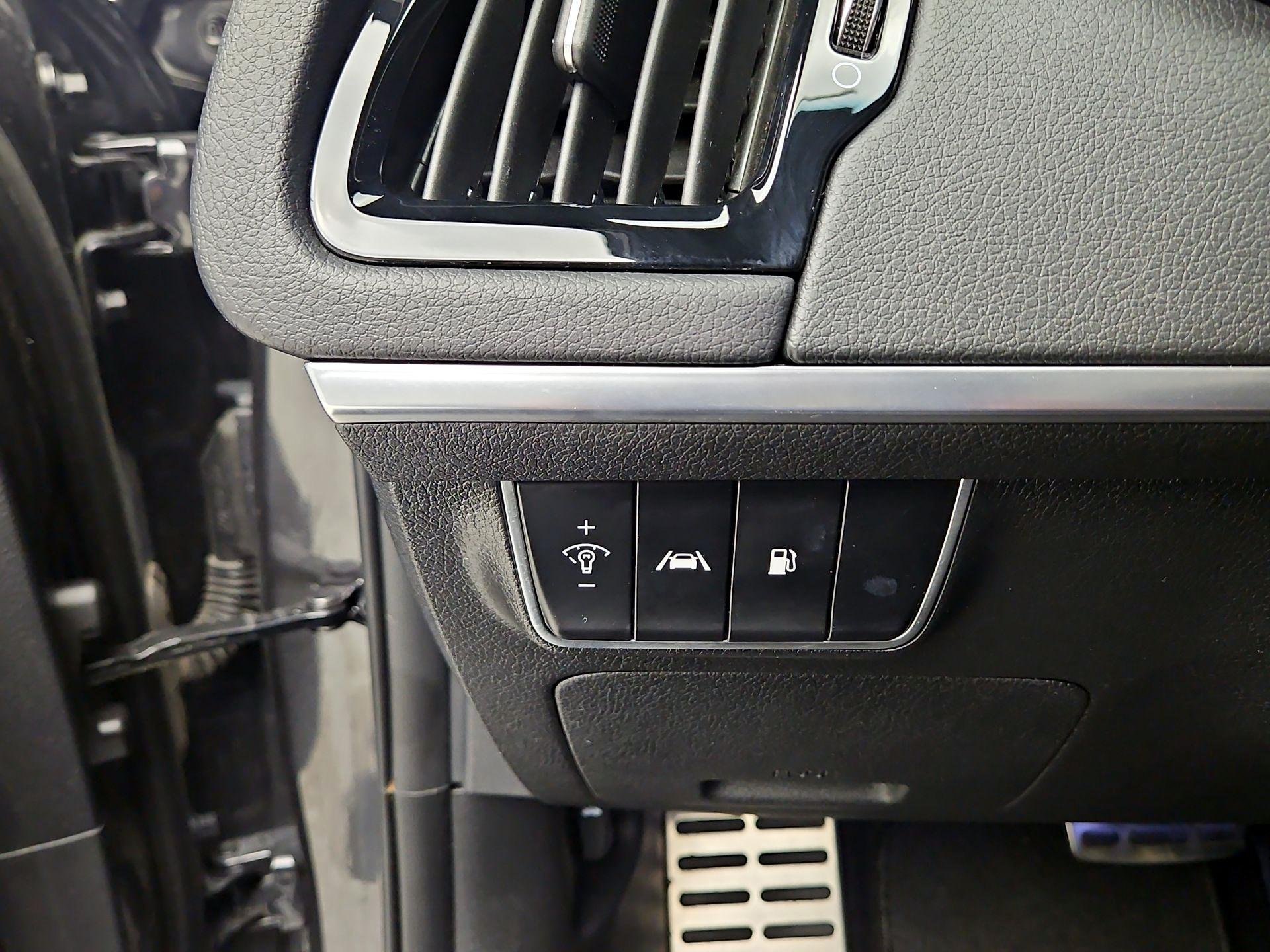 Thumbnail: 2023 Kia Stinger - 13