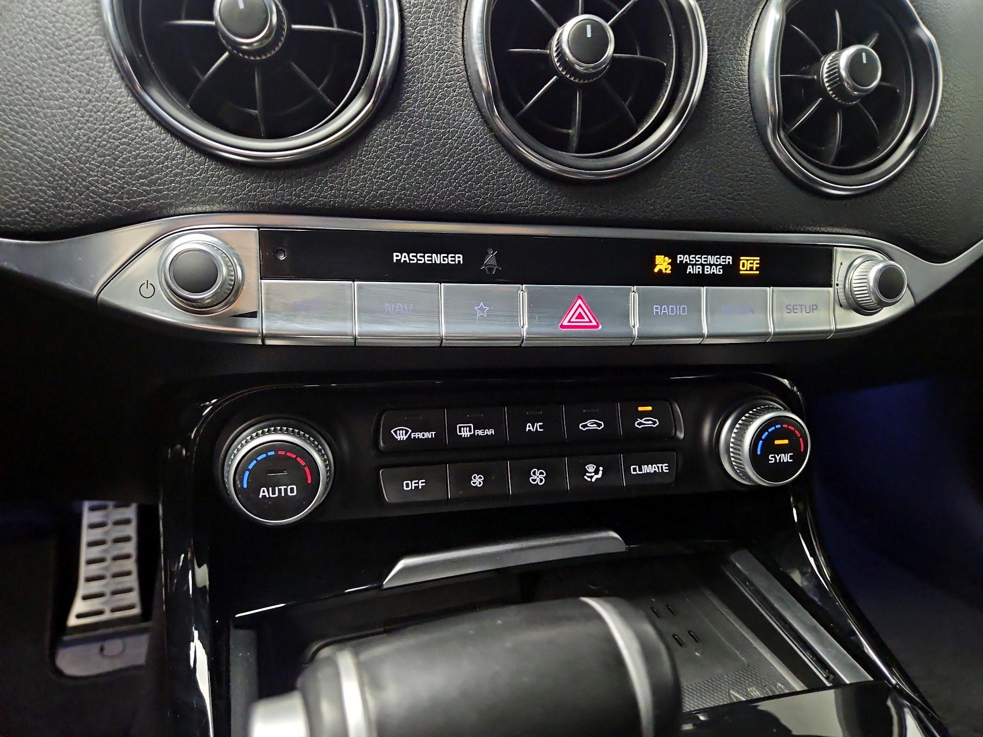 Thumbnail: 2023 Kia Stinger - 17