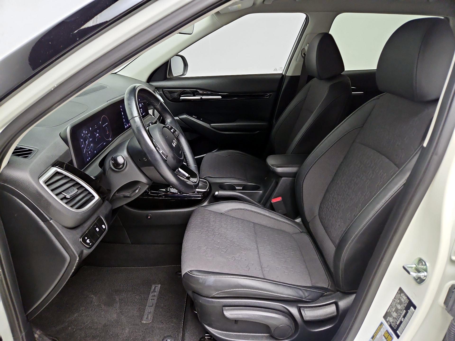 Thumbnail: 2024 Kia Seltos - 11