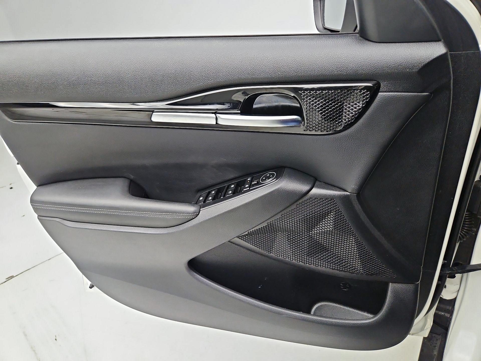 Thumbnail: 2024 Kia Seltos - 12