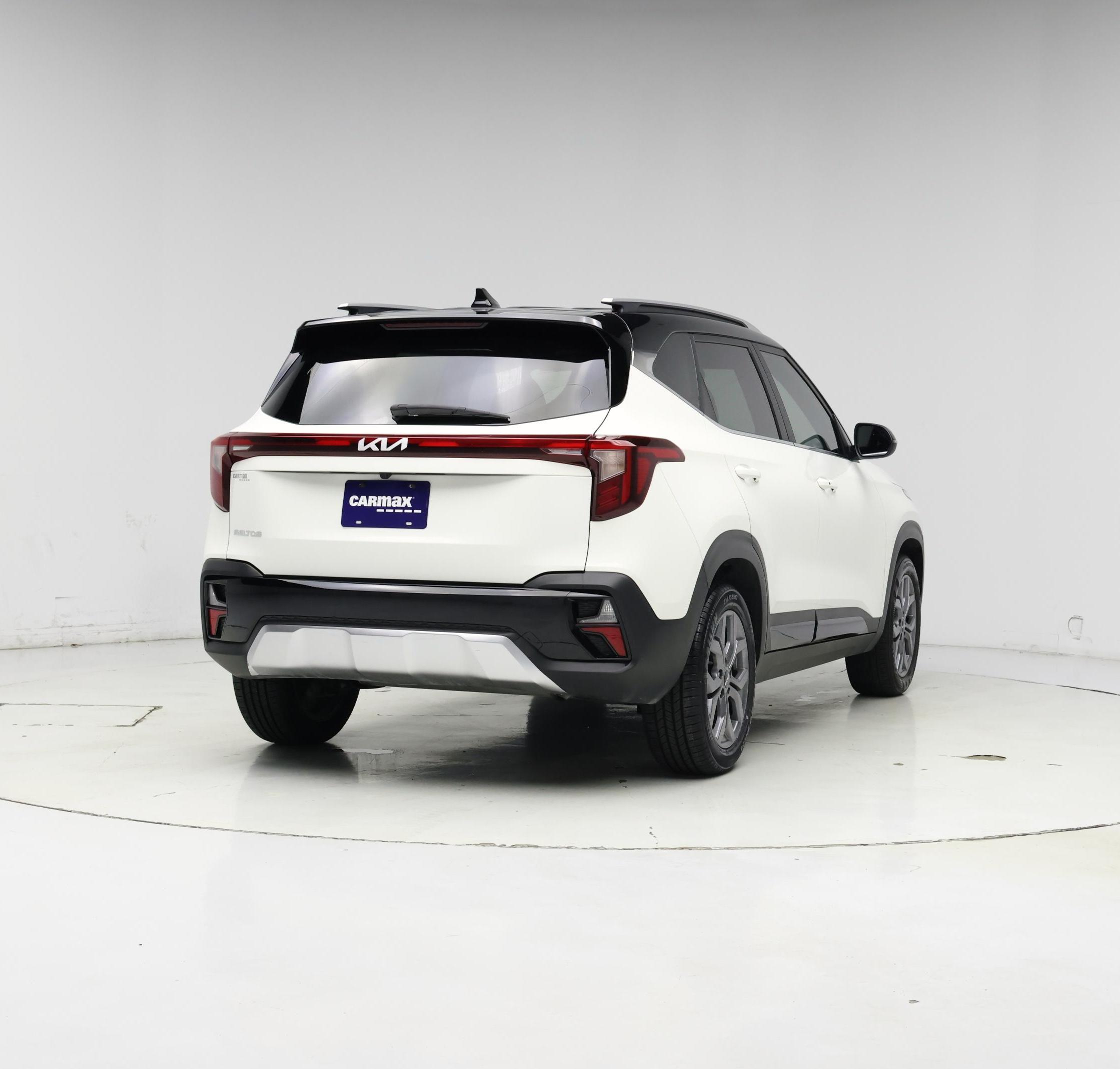 Thumbnail: 2024 Kia Seltos - 8