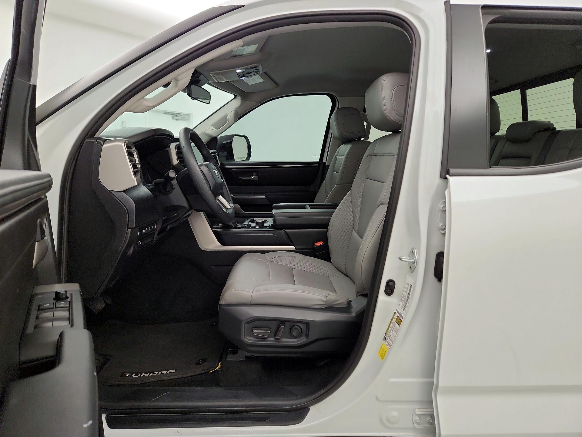 Thumbnail: 2024 Toyota Tundra - 11