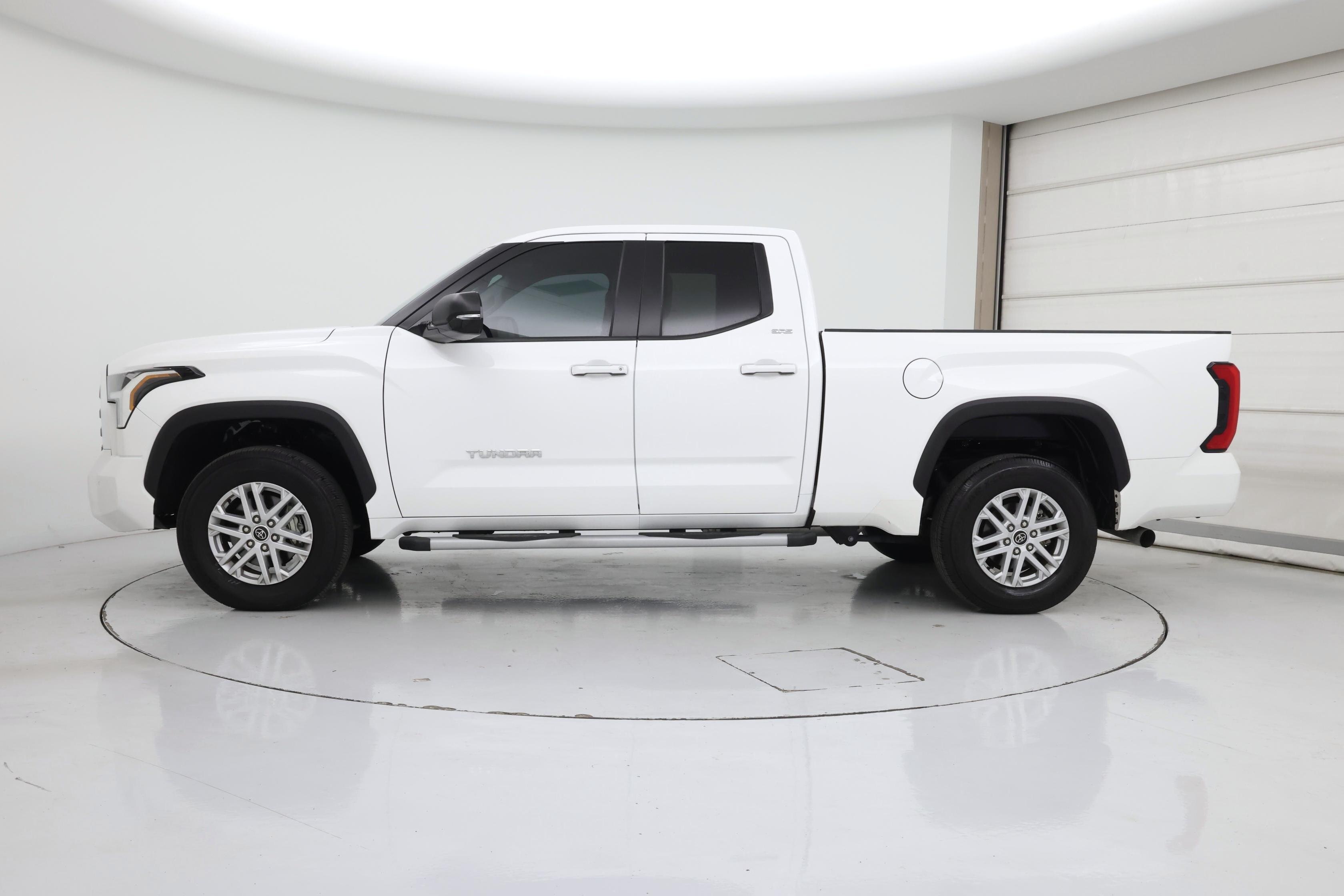 Thumbnail: 2024 Toyota Tundra - 3