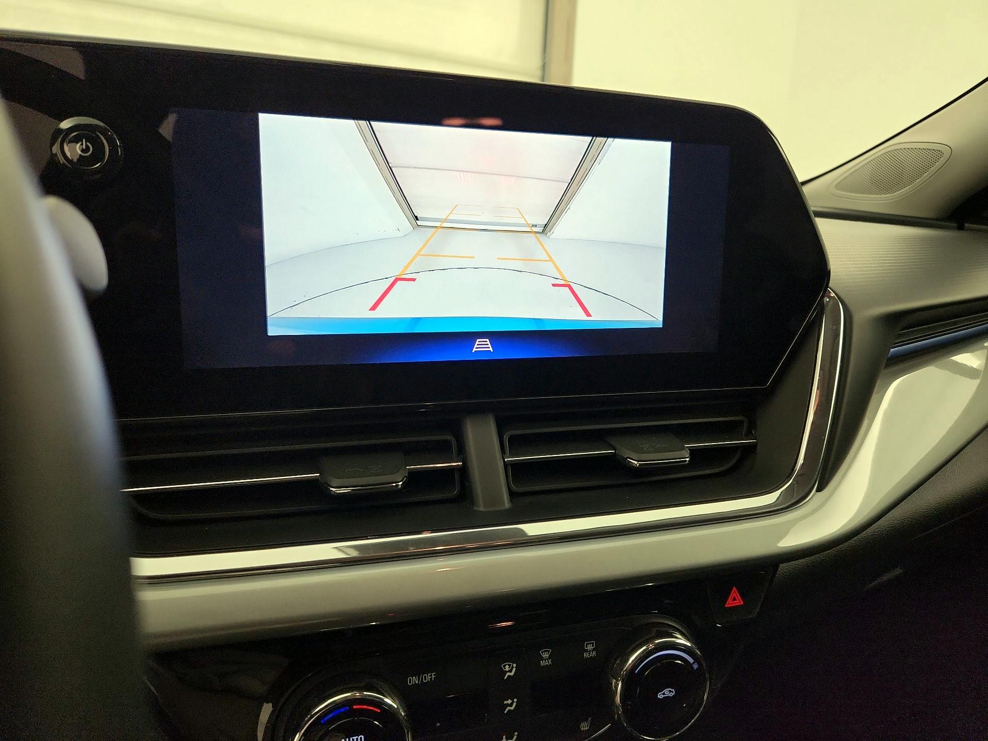 Thumbnail: 2025 Chevrolet Trax - 14