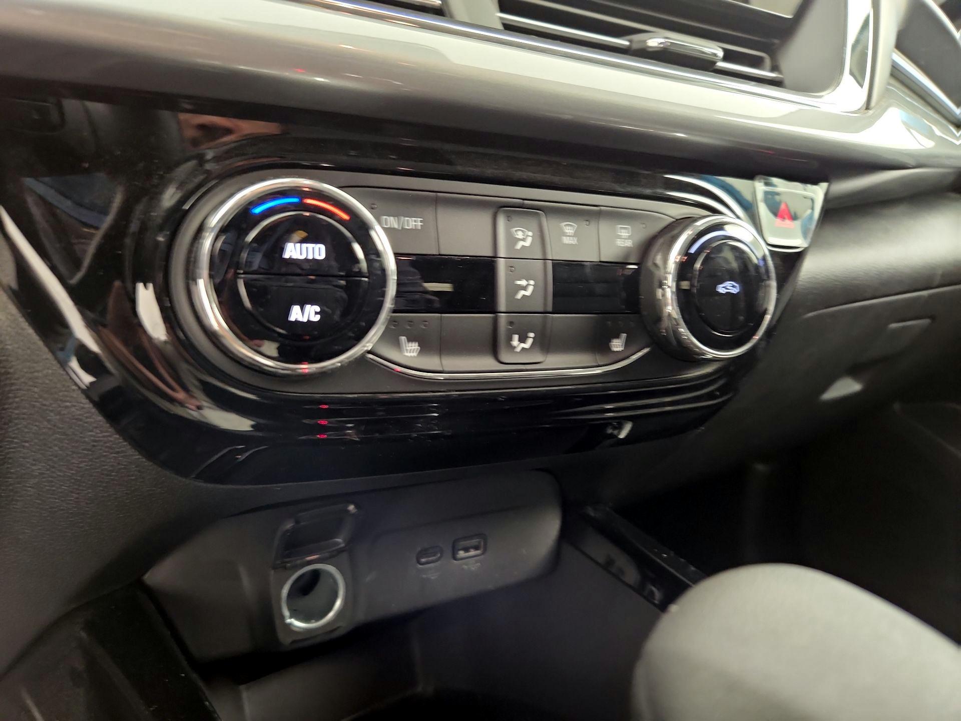 Thumbnail: 2025 Chevrolet Trax - 16