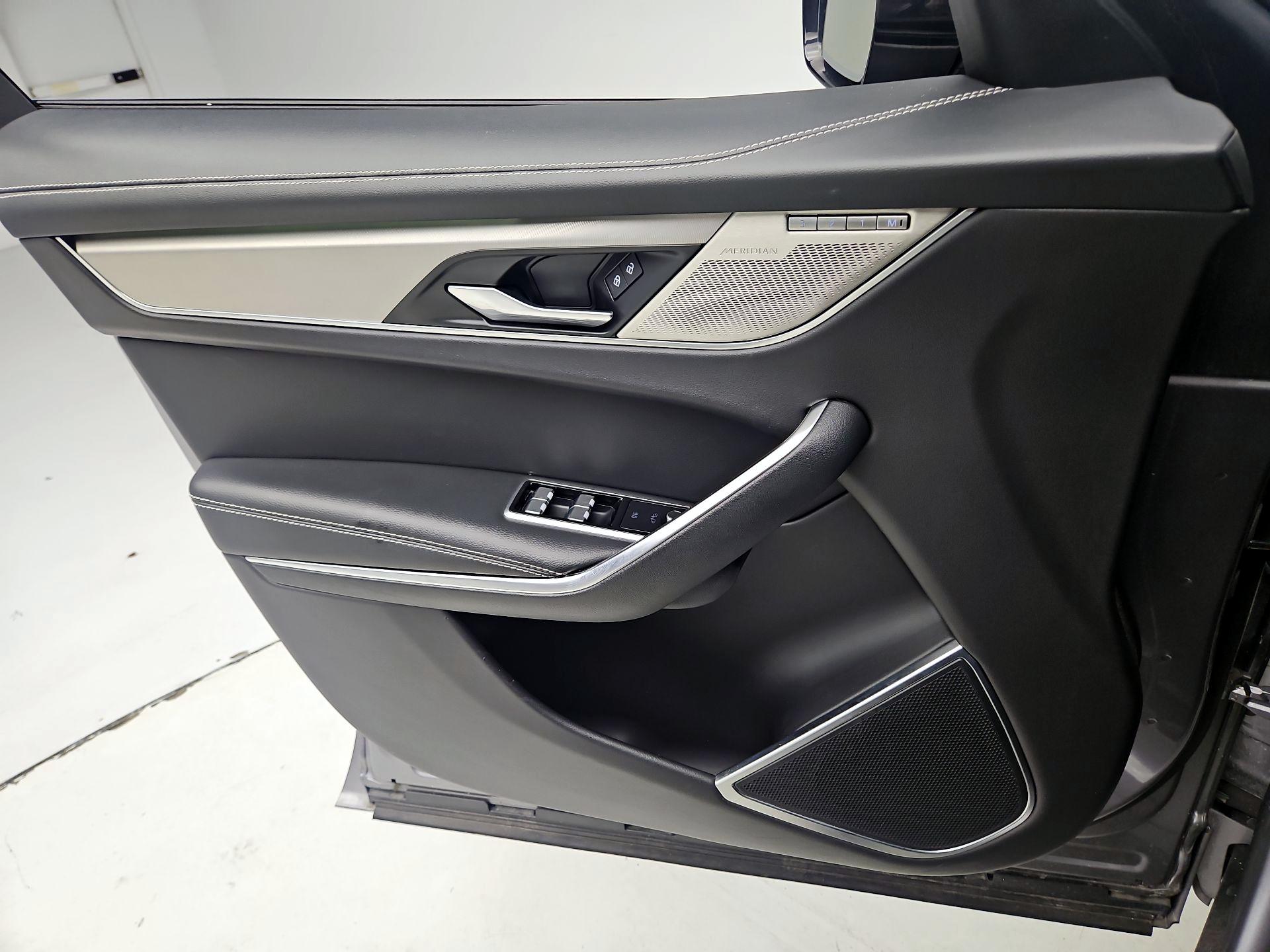 Thumbnail: 2024 Jaguar F-Pace - 12