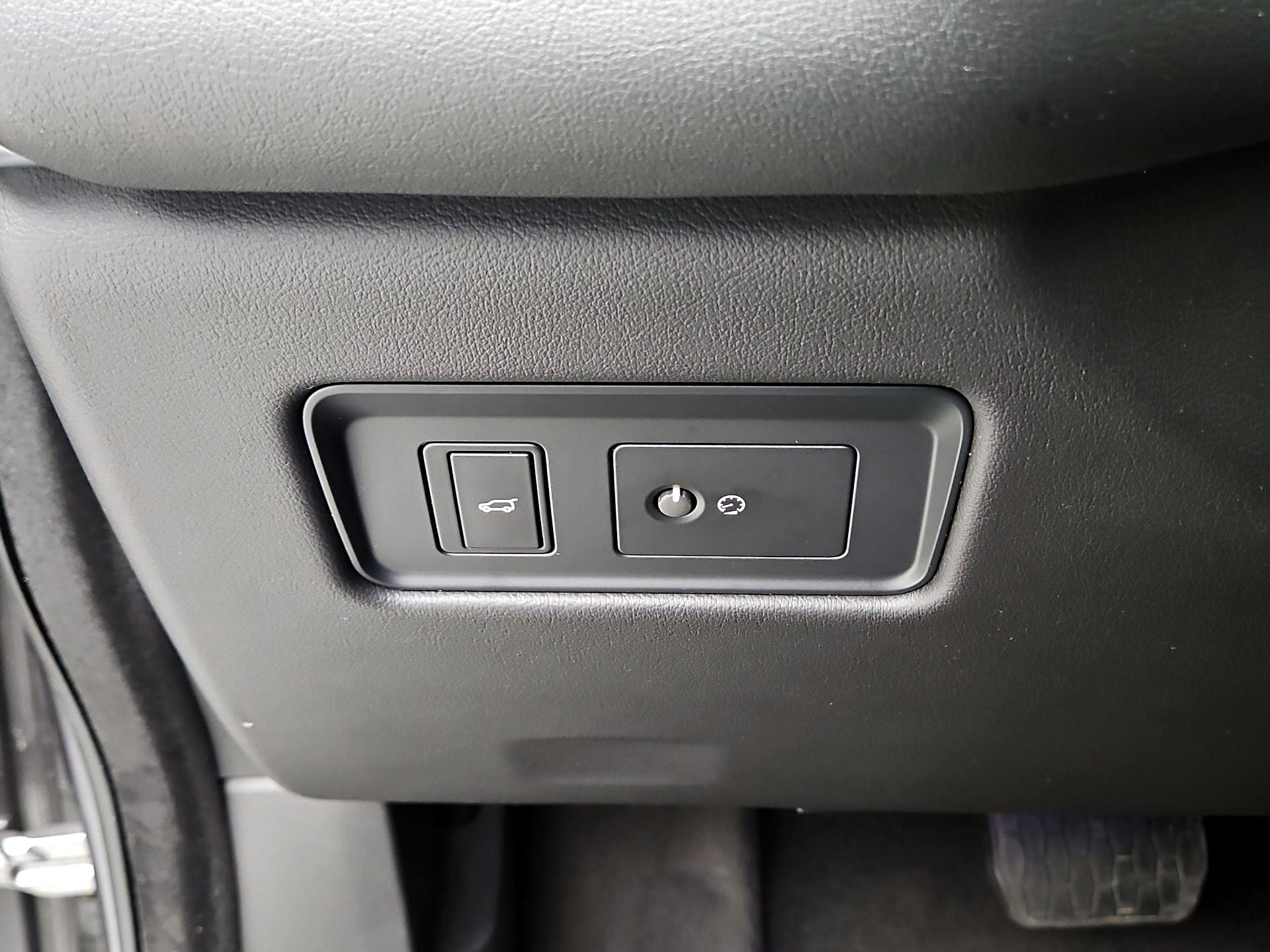 Thumbnail: 2024 Jaguar F-Pace - 13