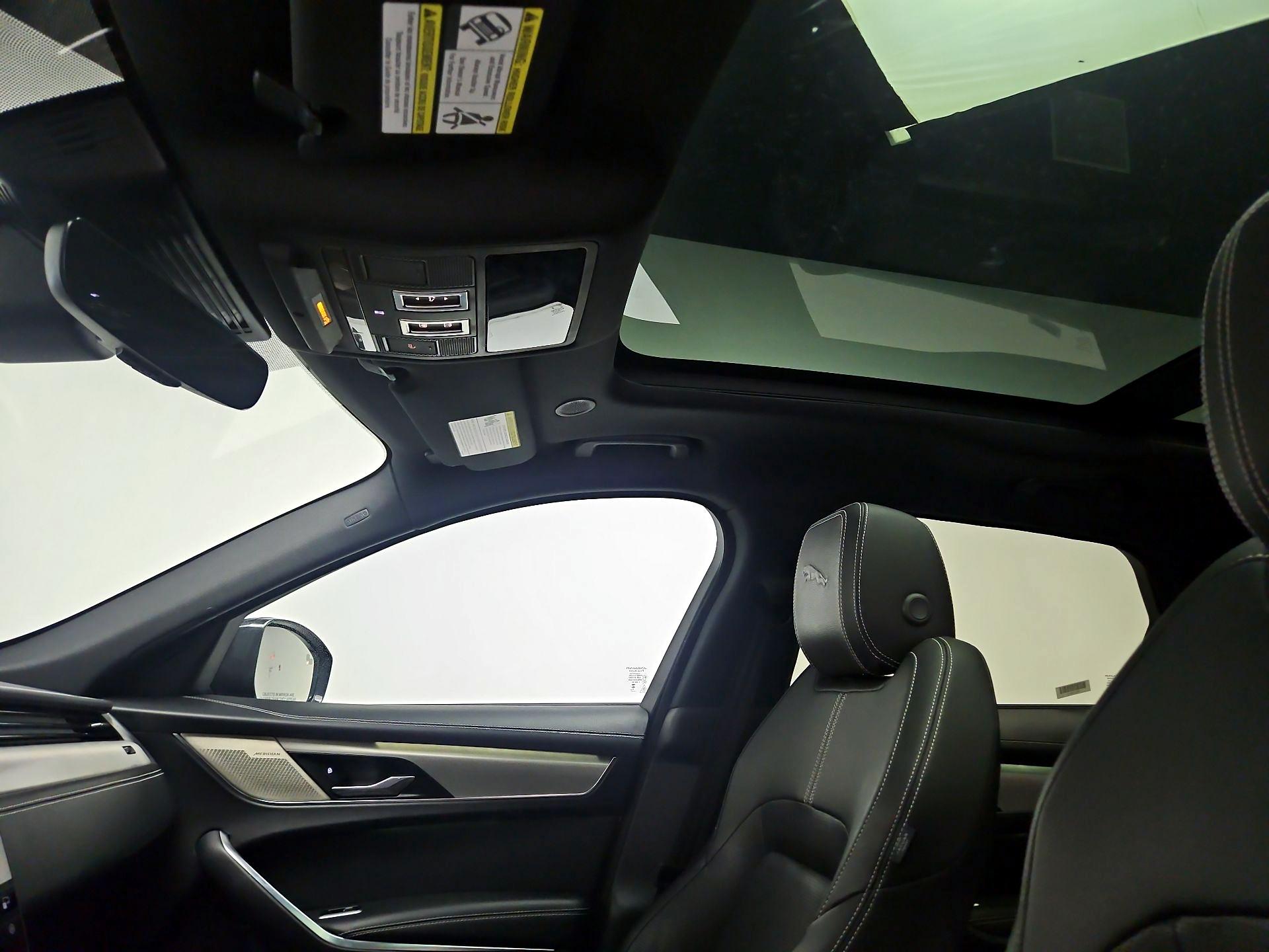 Thumbnail: 2024 Jaguar F-Pace - 20