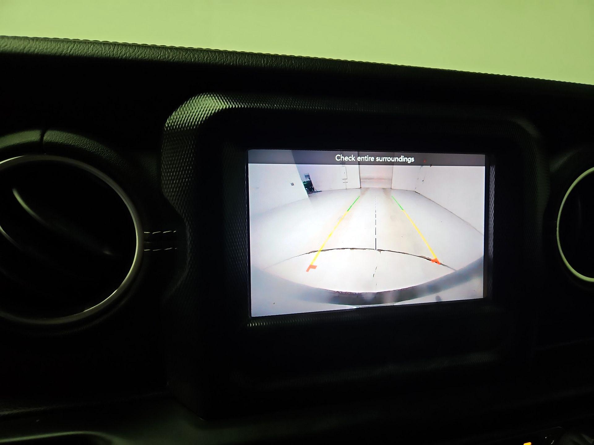 Thumbnail: 2021 Jeep Wrangler - 14