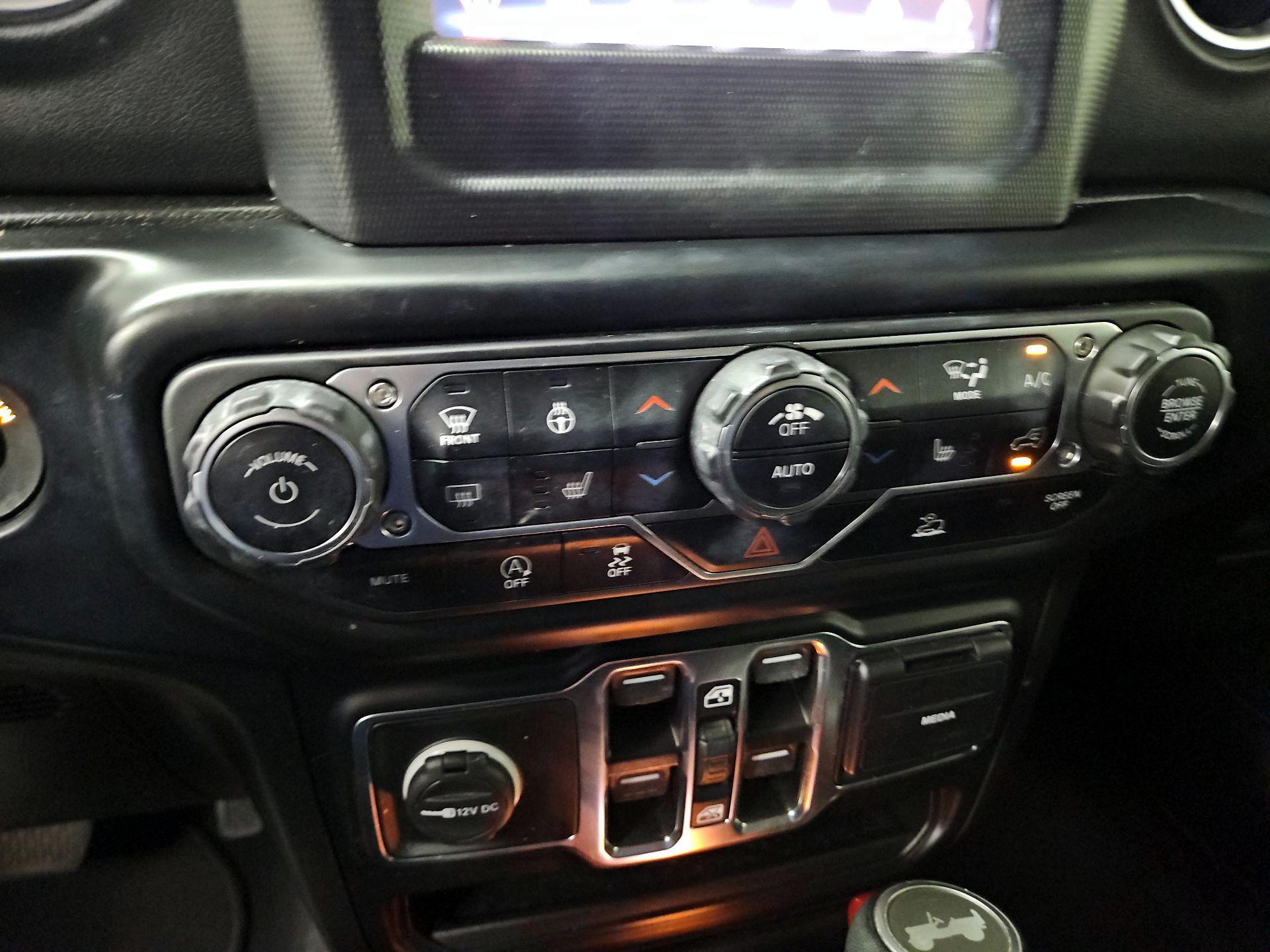 Thumbnail: 2021 Jeep Wrangler - 16