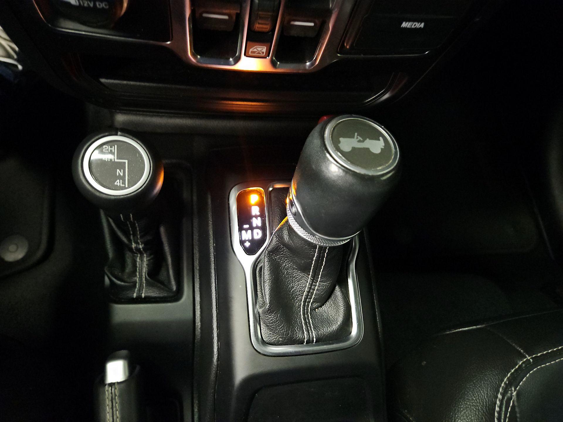 Thumbnail: 2021 Jeep Wrangler - 17