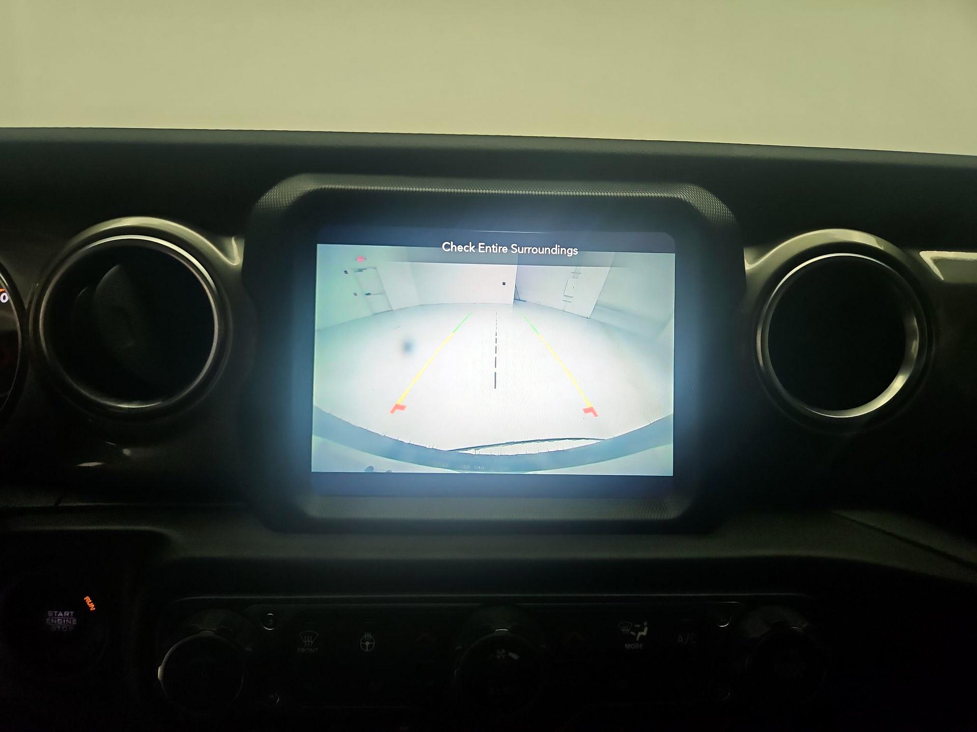 Thumbnail: 2020 Jeep Wrangler - 14