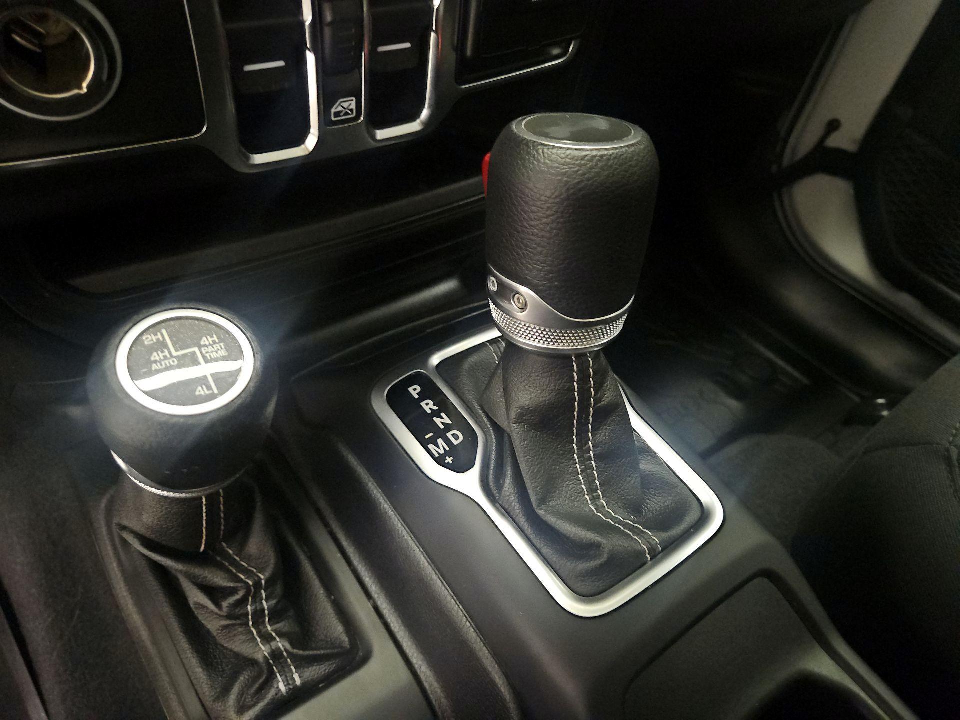 Thumbnail: 2020 Jeep Wrangler - 17