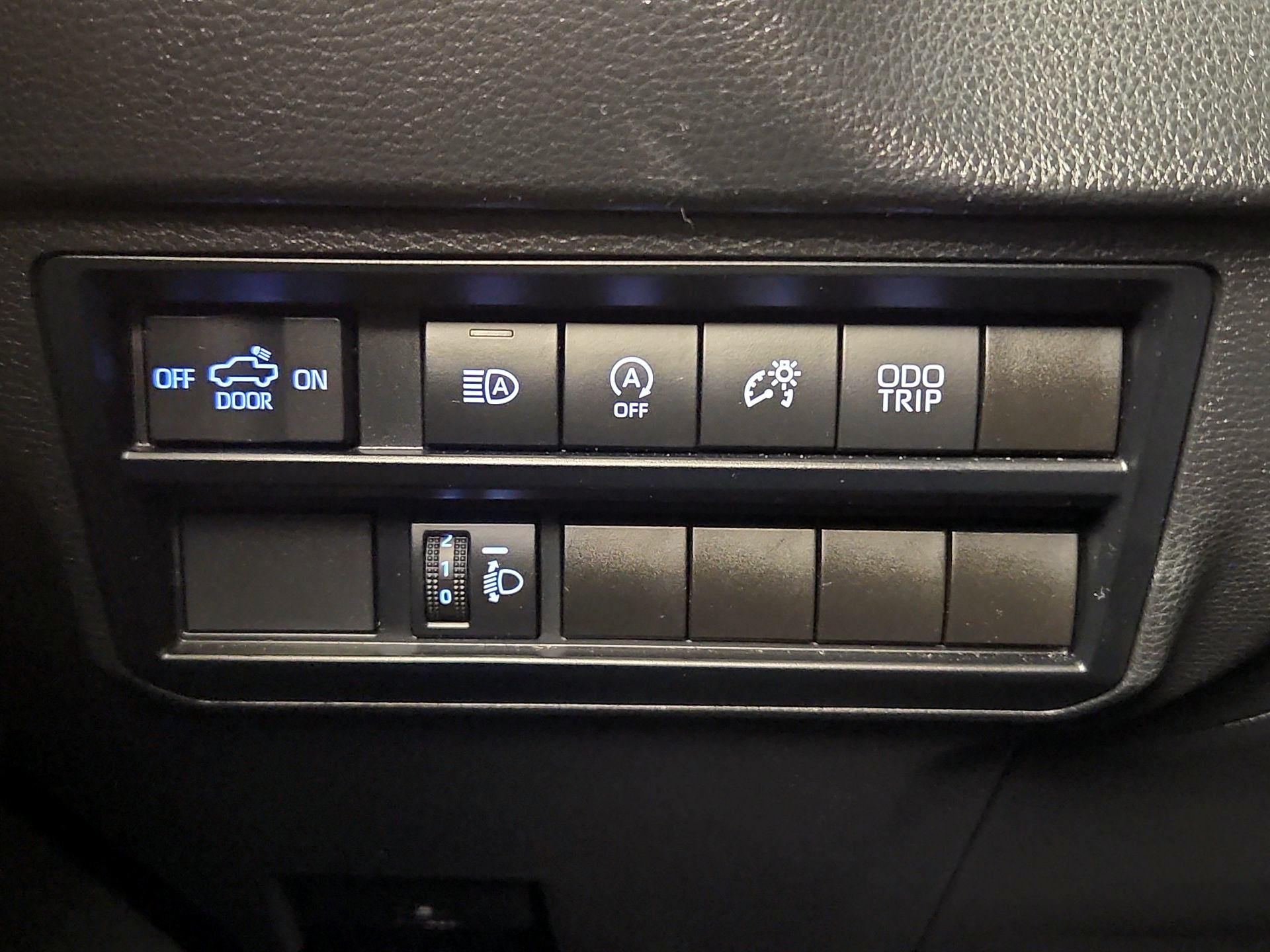 Thumbnail: 2023 Toyota Tundra - 13