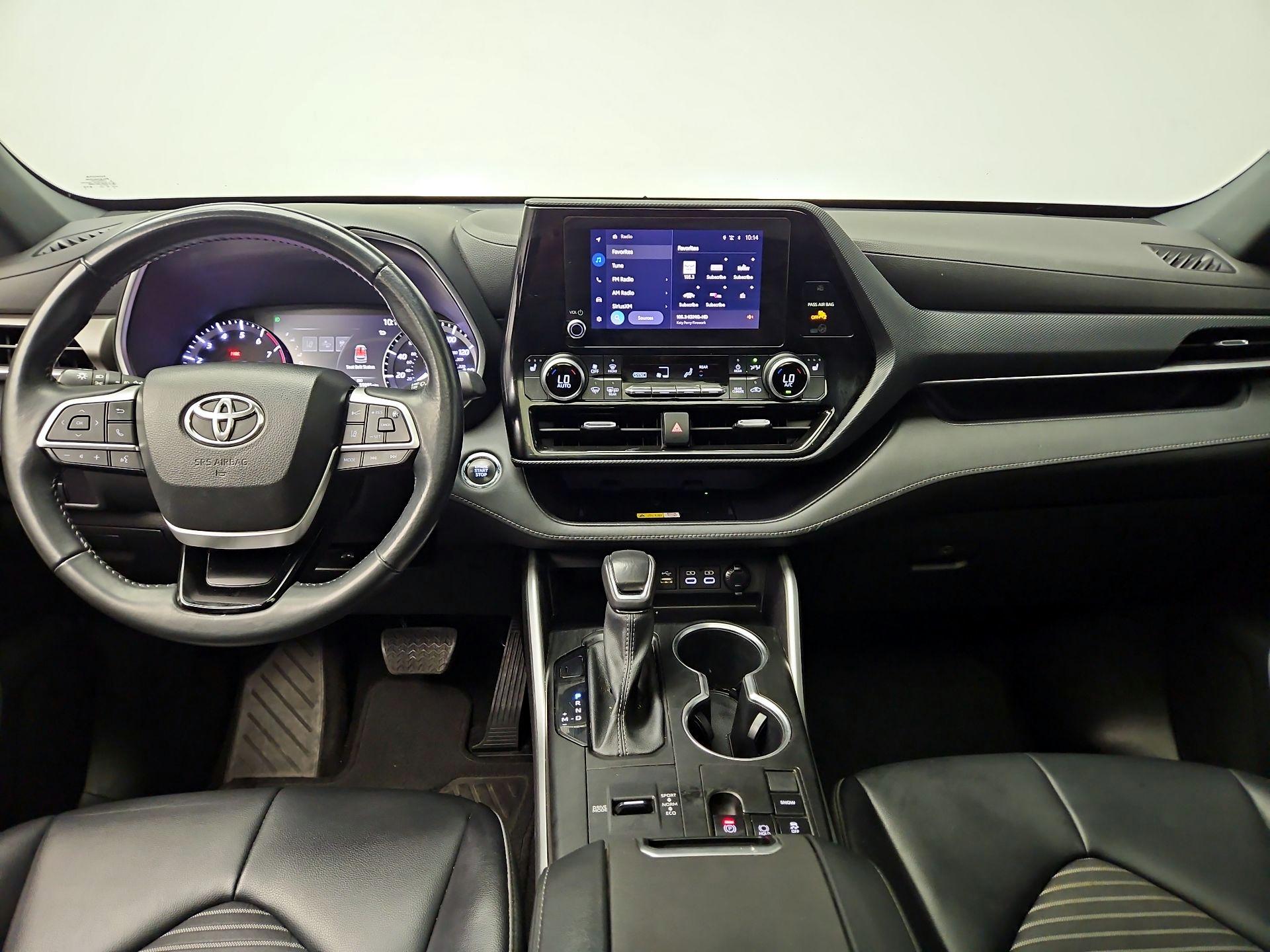 Thumbnail: 2023 Toyota Highlander - 9