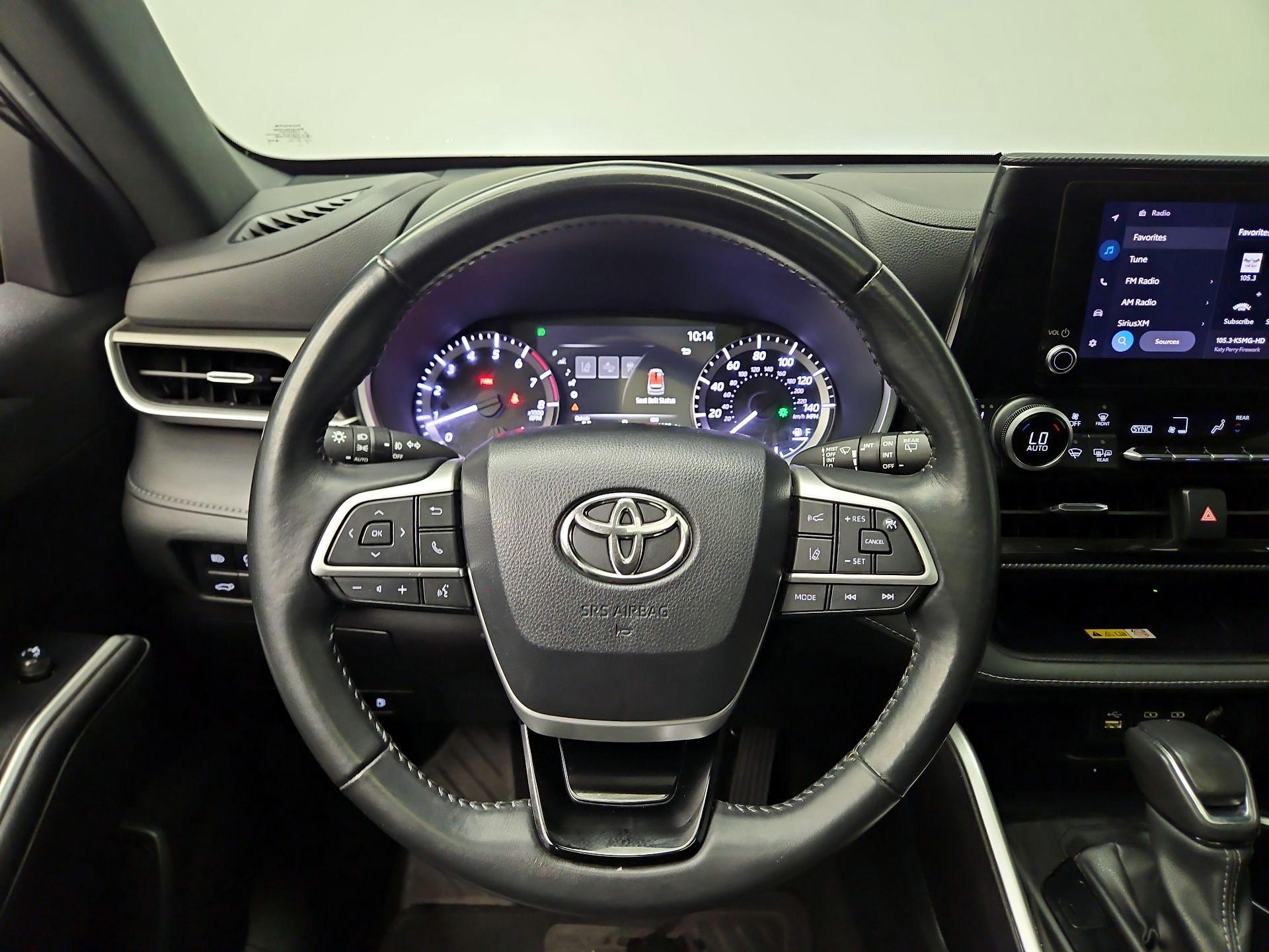 Thumbnail: 2023 Toyota Highlander - 10