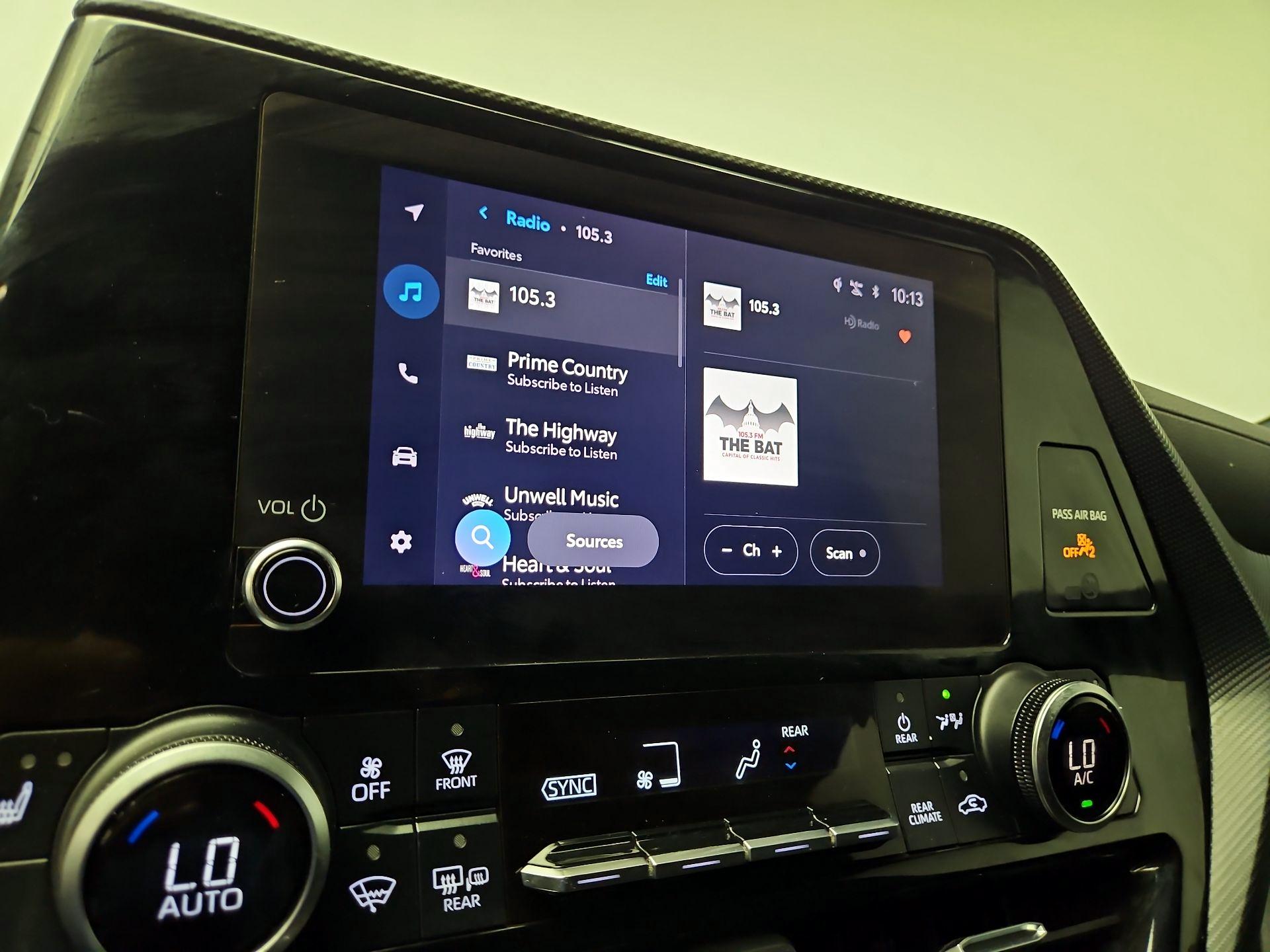 Thumbnail: 2023 Toyota Highlander - 15