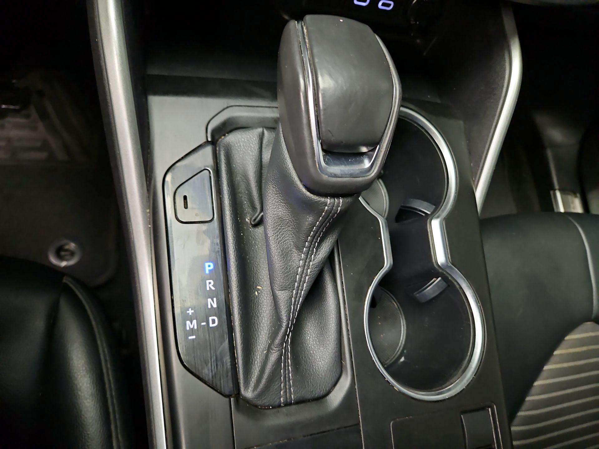 Thumbnail: 2023 Toyota Highlander - 17