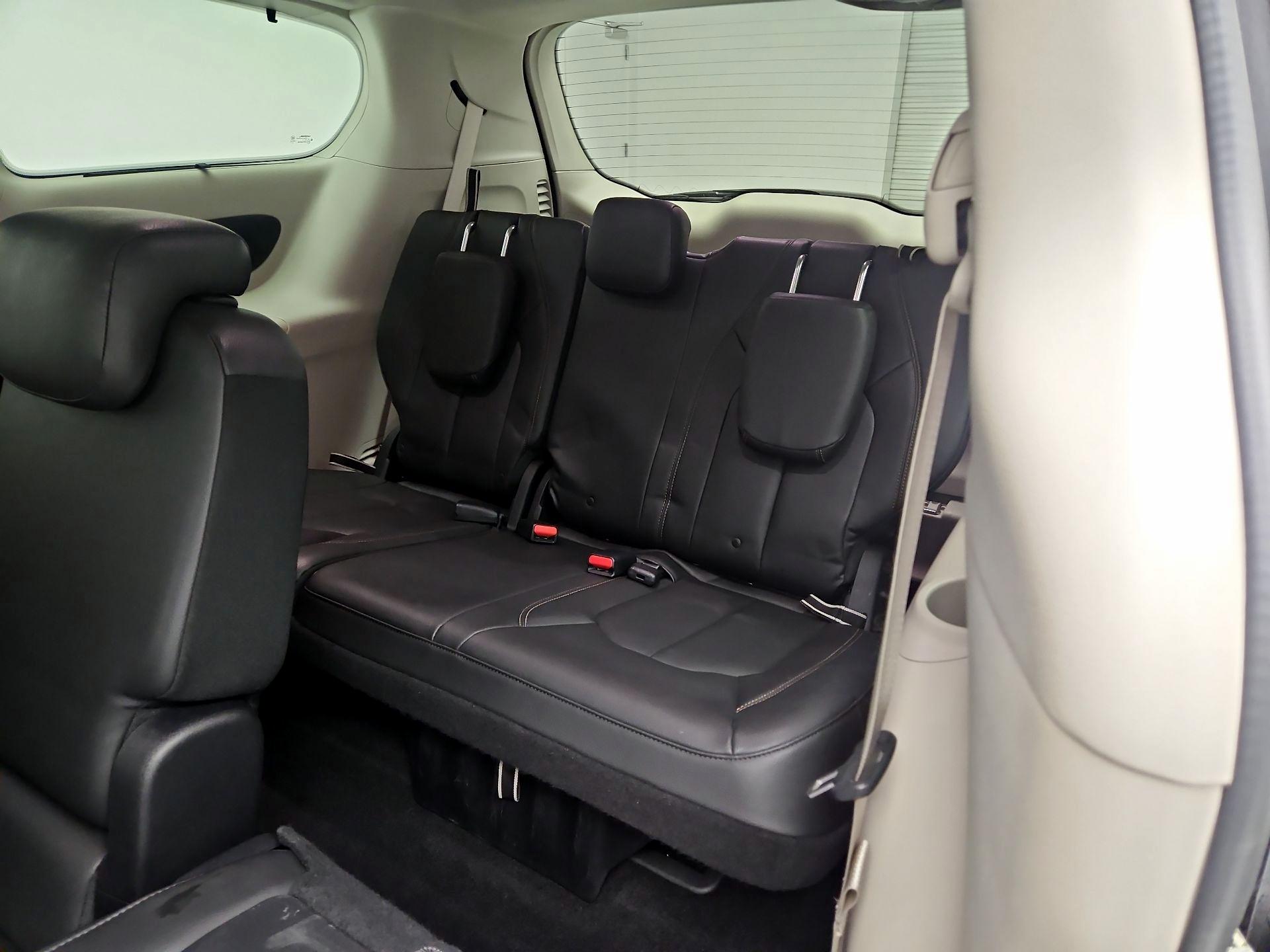 Thumbnail: 2017 Chrysler Pacifica - 20