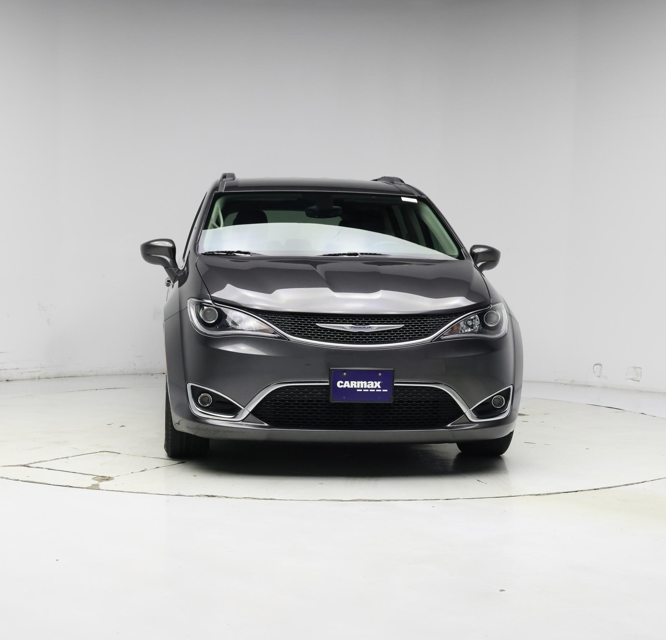 Thumbnail: 2017 Chrysler Pacifica - 5