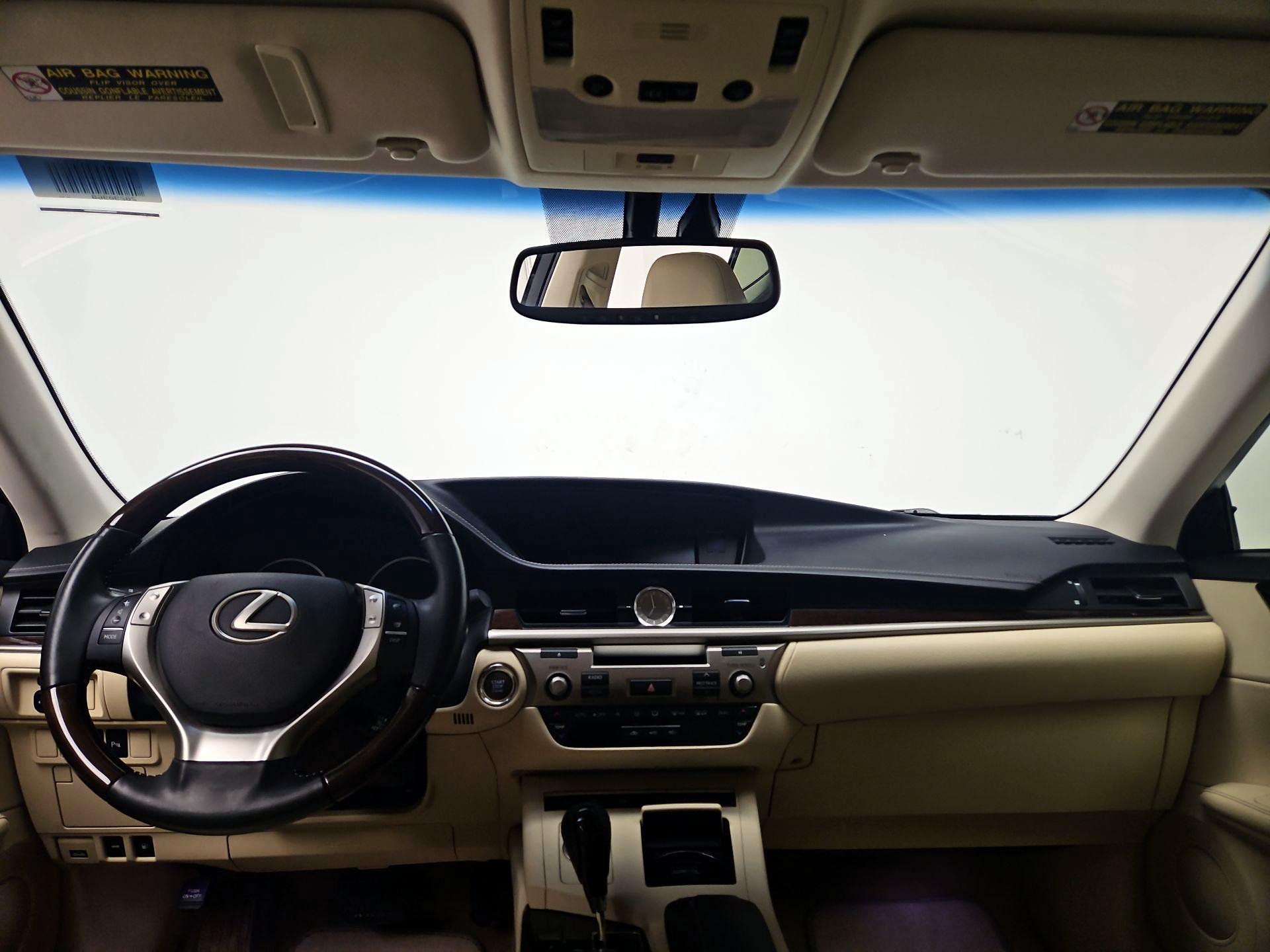 Thumbnail: 2014 Lexus ES - 9