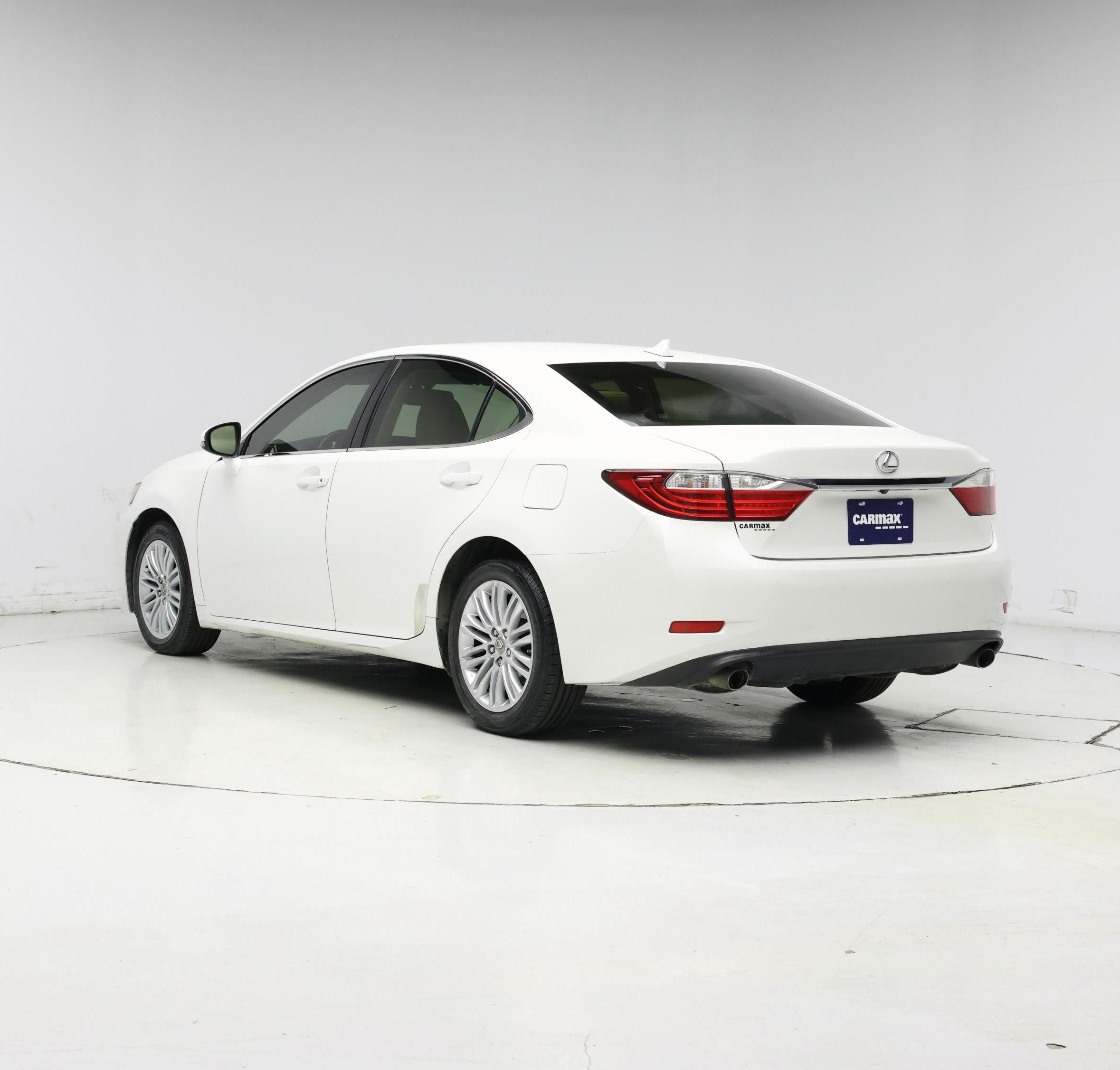 Thumbnail: 2014 Lexus ES - 2