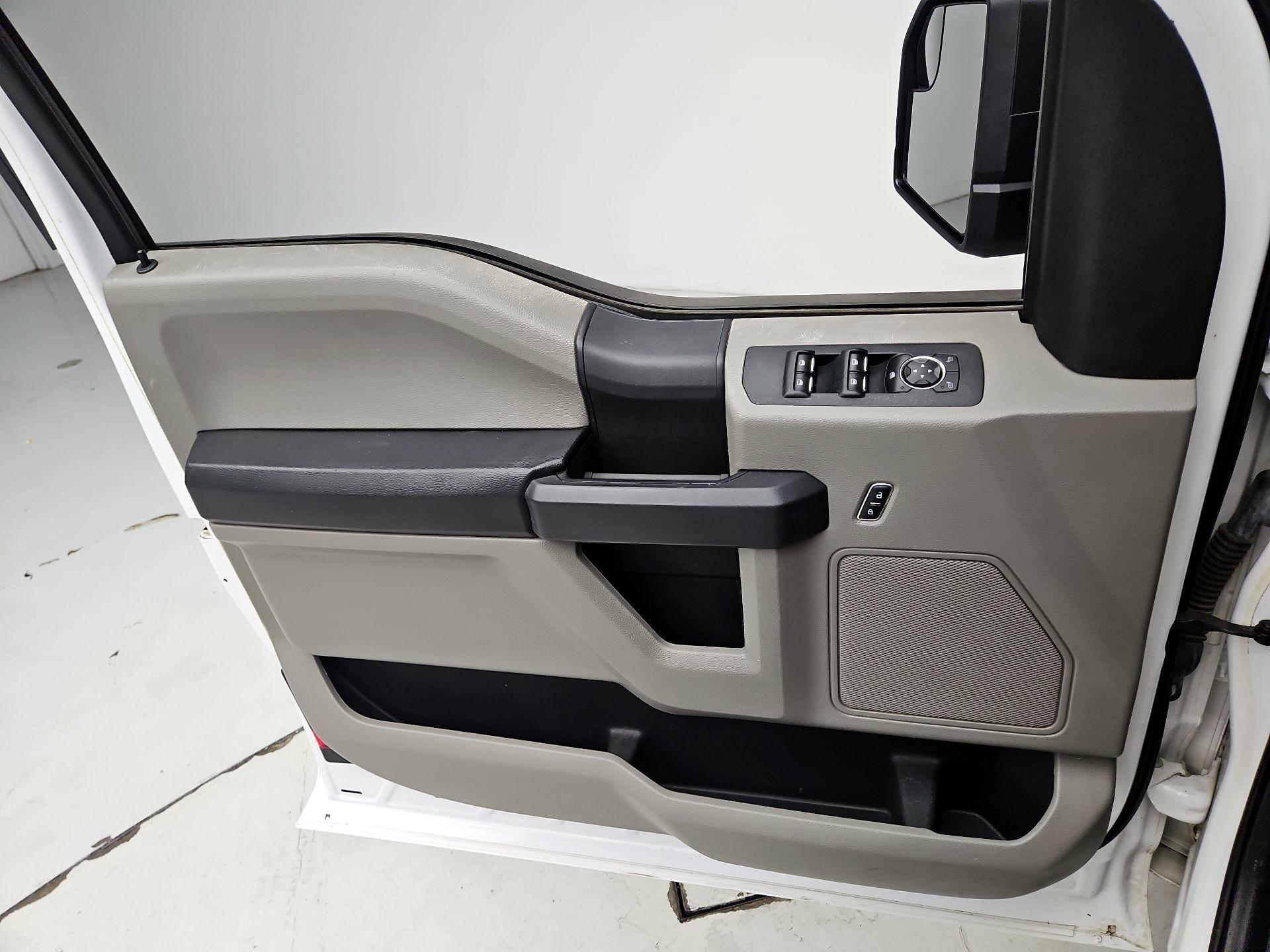 Thumbnail: 2016 Ford F-150 - 12