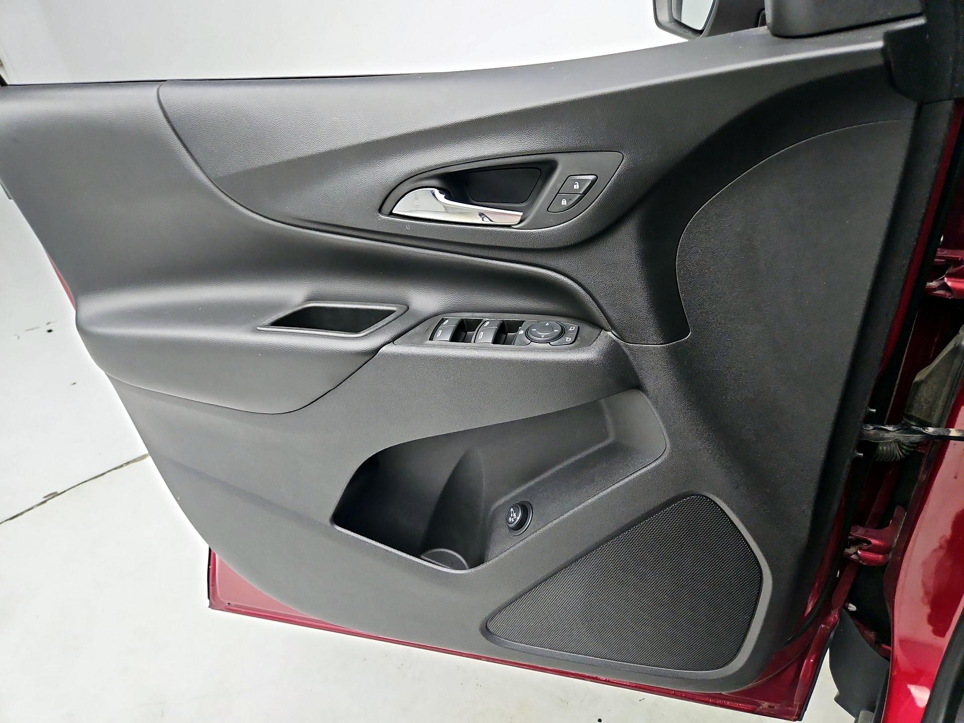 Thumbnail: 2020 Chevrolet Equinox - 12