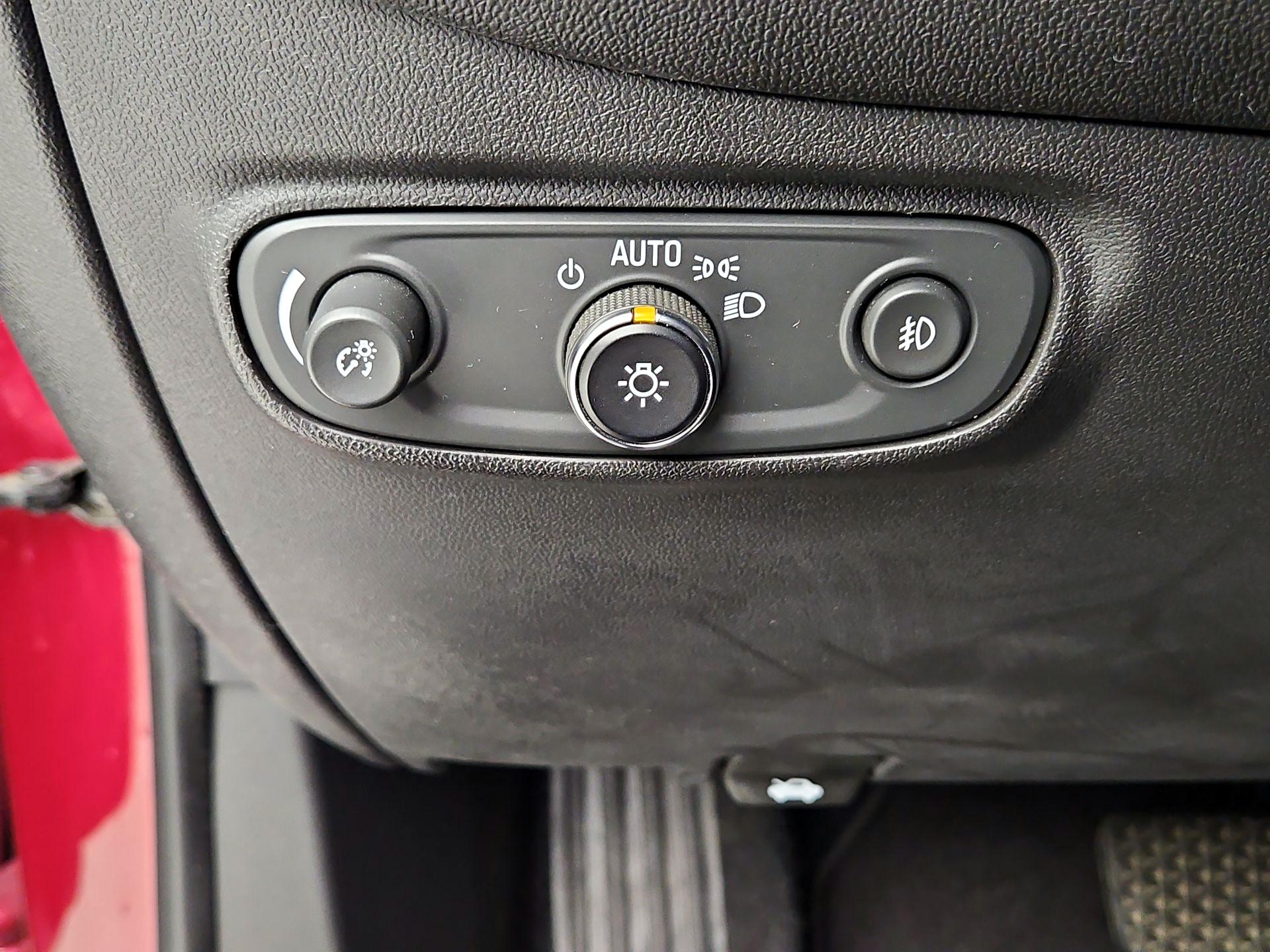 Thumbnail: 2020 Chevrolet Equinox - 13