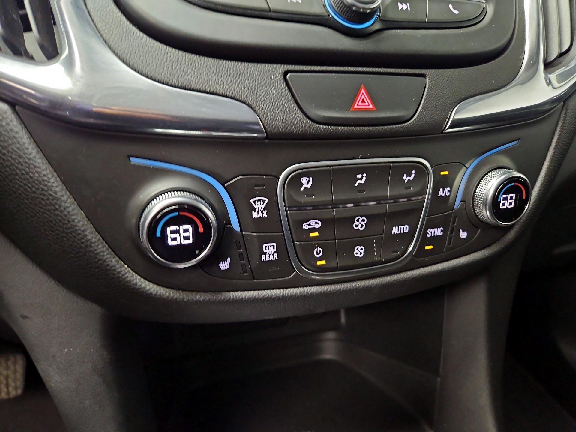 Thumbnail: 2020 Chevrolet Equinox - 16