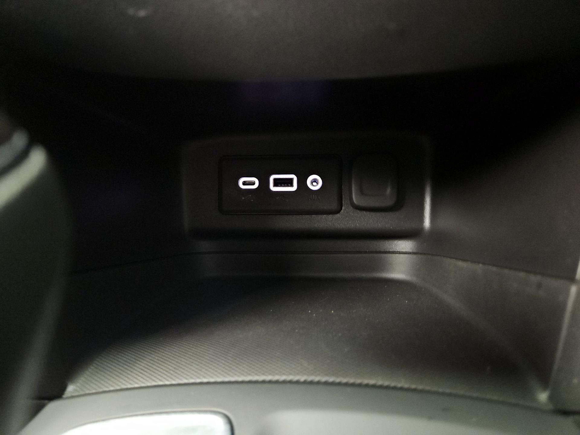 Thumbnail: 2020 Chevrolet Equinox - 18