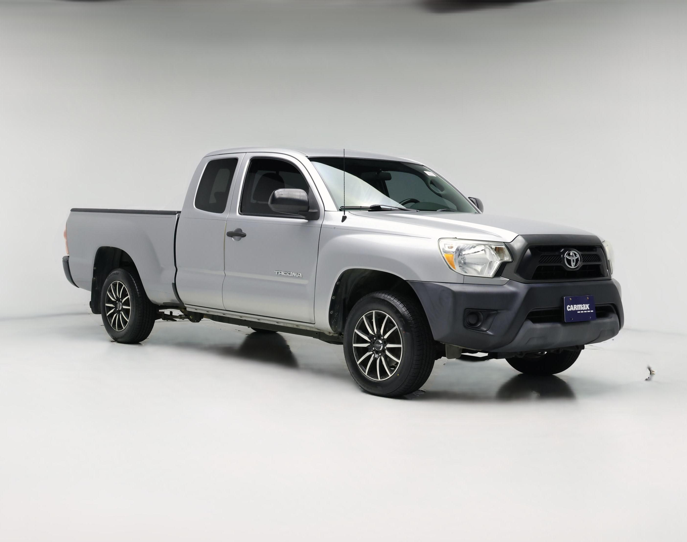 Thumbnail: 2015 Toyota Tacoma - 1