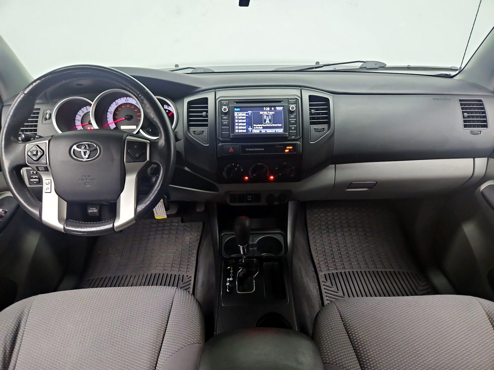 Thumbnail: 2015 Toyota Tacoma - 9