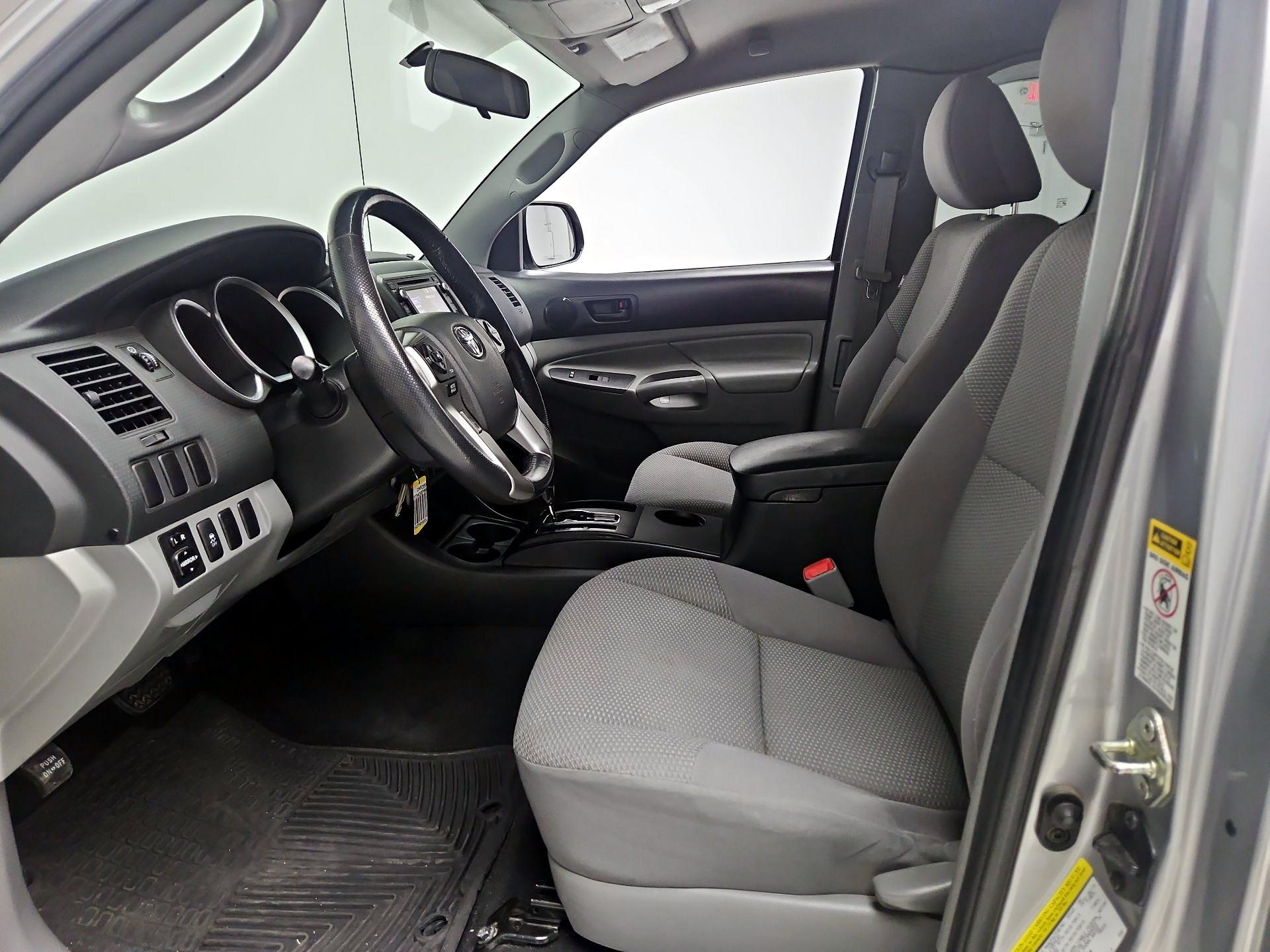 Thumbnail: 2015 Toyota Tacoma - 11