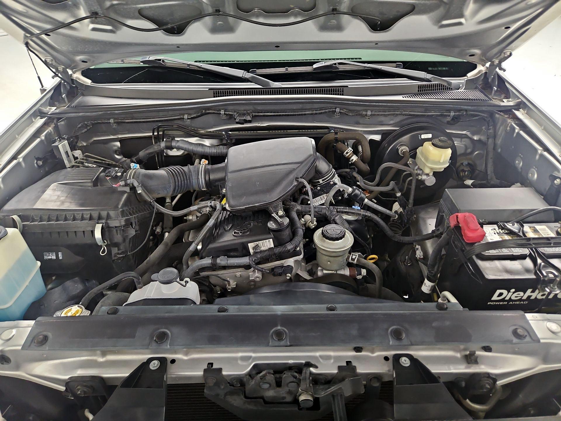 Thumbnail: 2015 Toyota Tacoma - 20