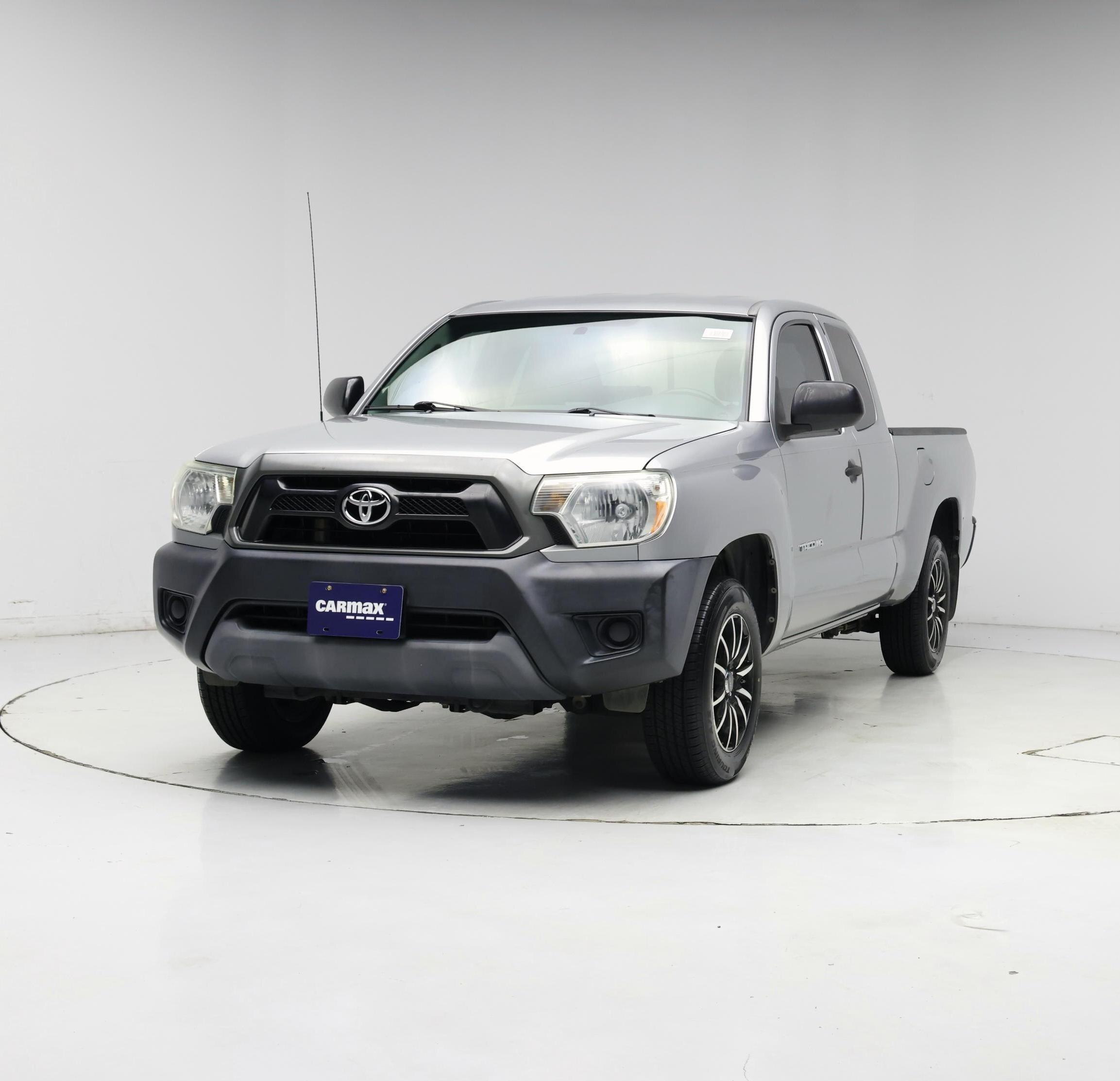 Thumbnail: 2015 Toyota Tacoma - 4