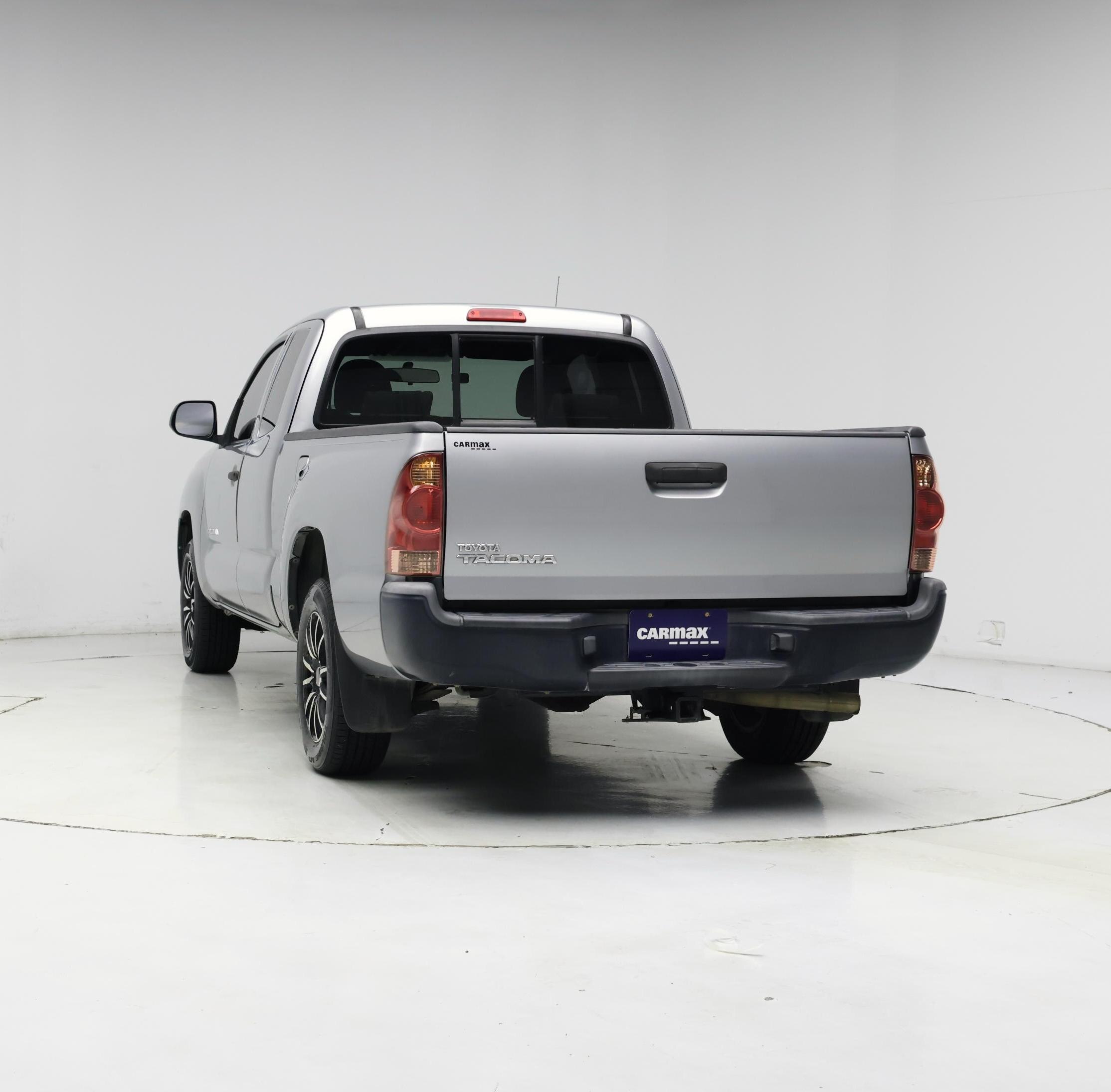 Thumbnail: 2015 Toyota Tacoma - 6