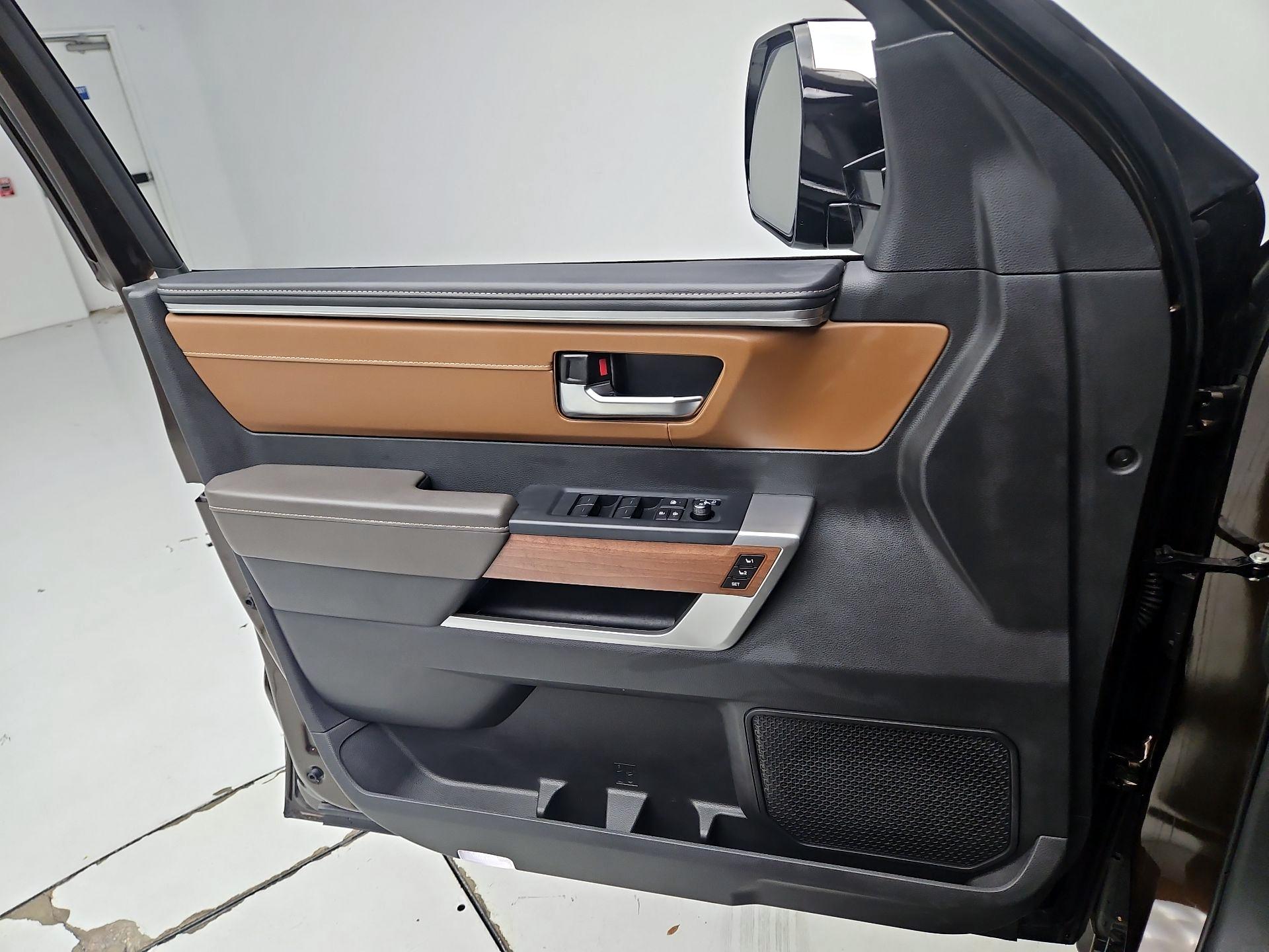 Thumbnail: 2025 Toyota Tundra - 12