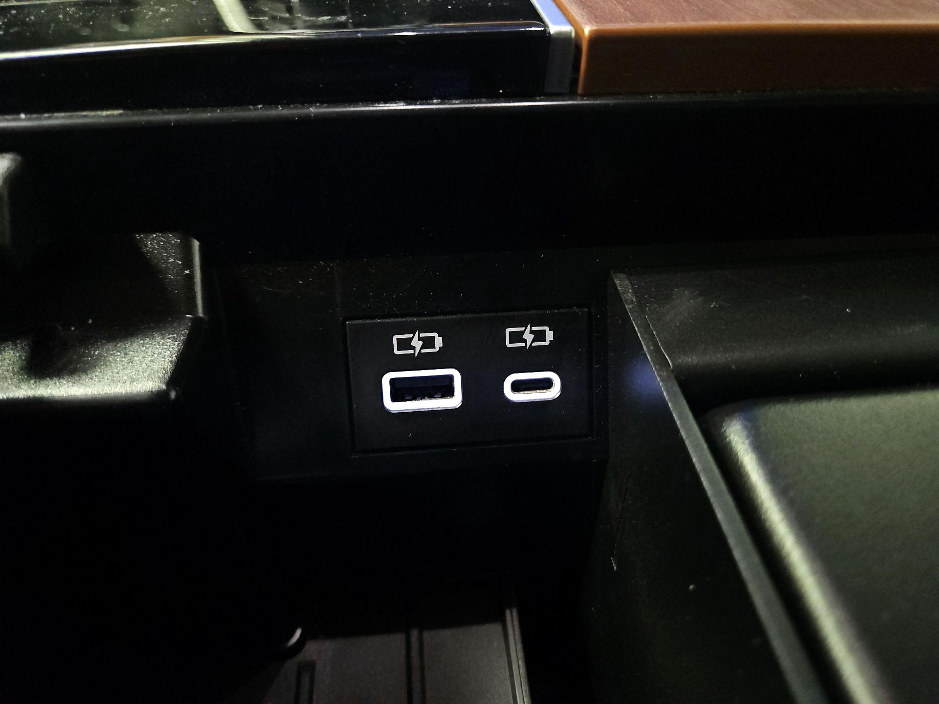 Thumbnail: 2025 Toyota Tundra - 18