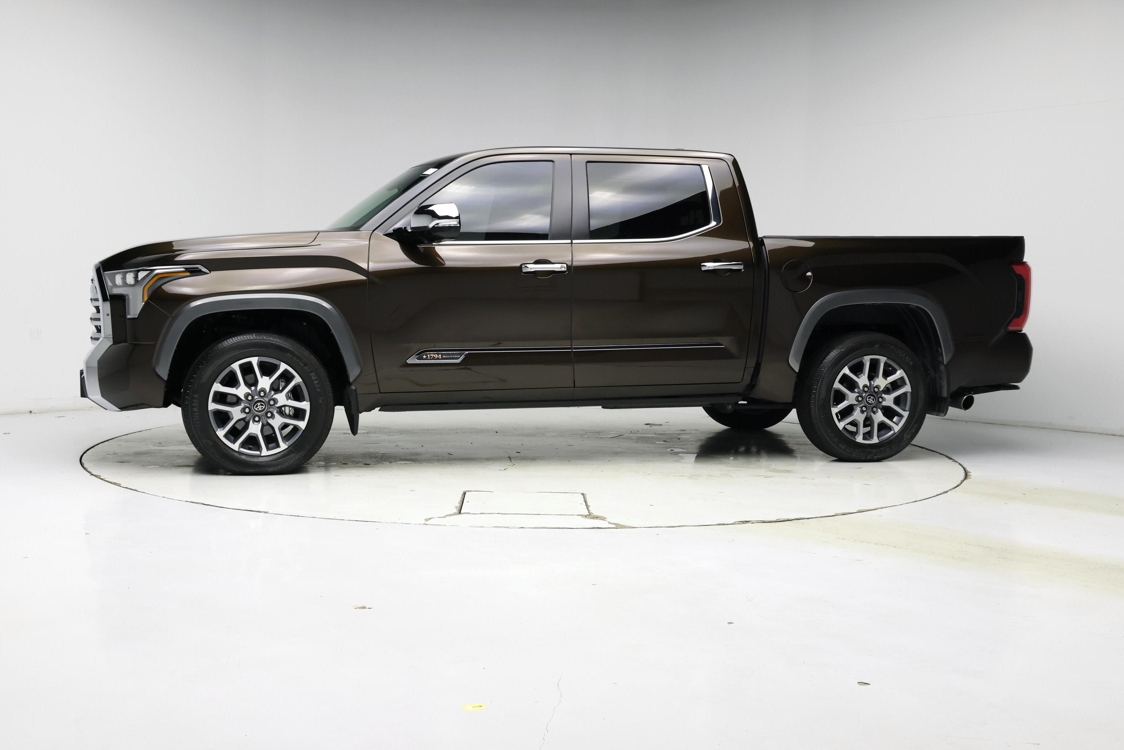 Thumbnail: 2025 Toyota Tundra - 3