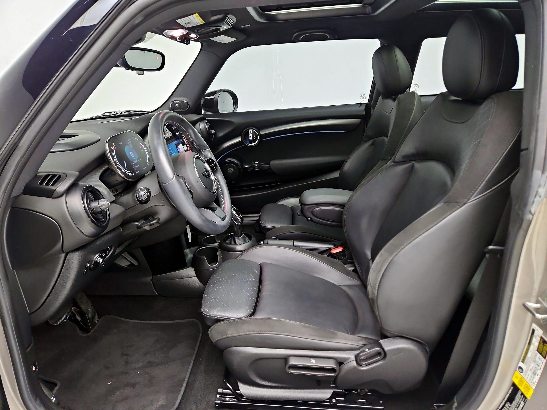 Thumbnail: 2022 MINI Cooper Hardtop - 11