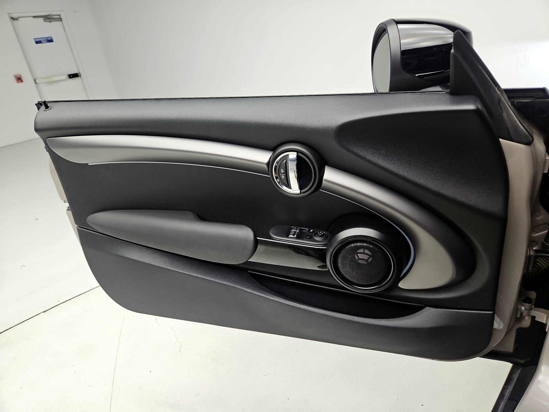 Thumbnail: 2022 MINI Cooper Hardtop - 12