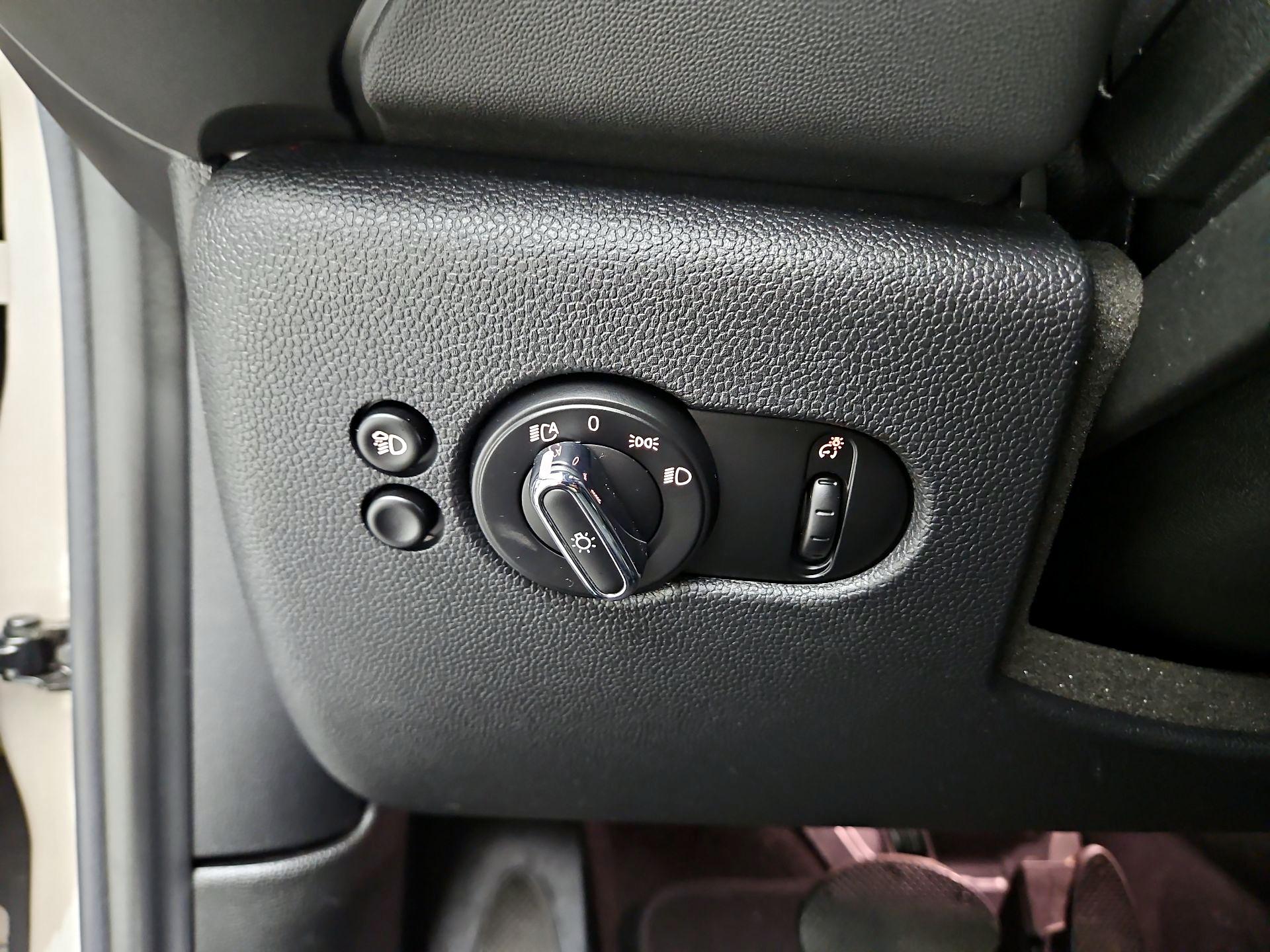 Thumbnail: 2022 MINI Cooper Hardtop - 13