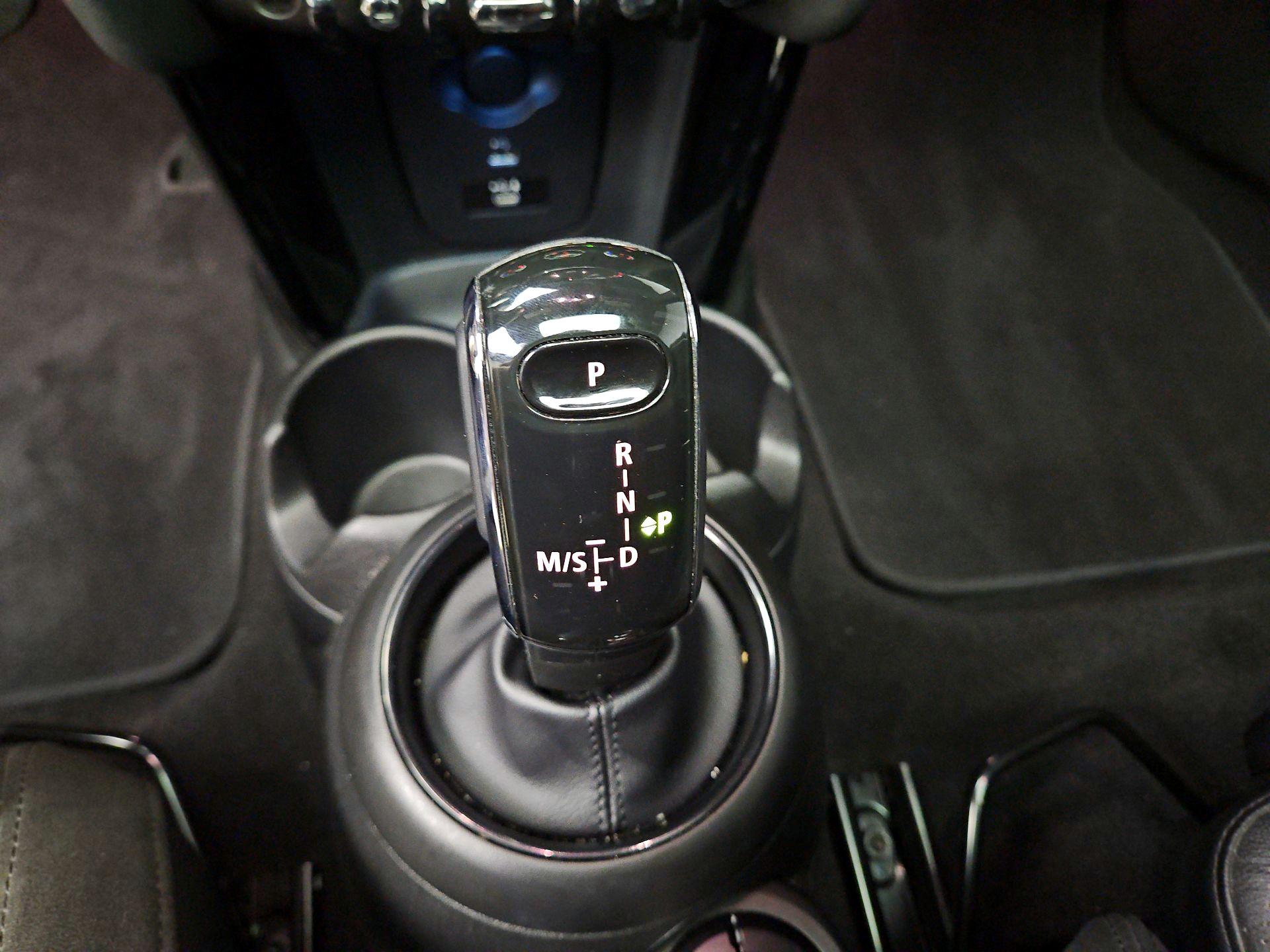 Thumbnail: 2022 MINI Cooper Hardtop - 18