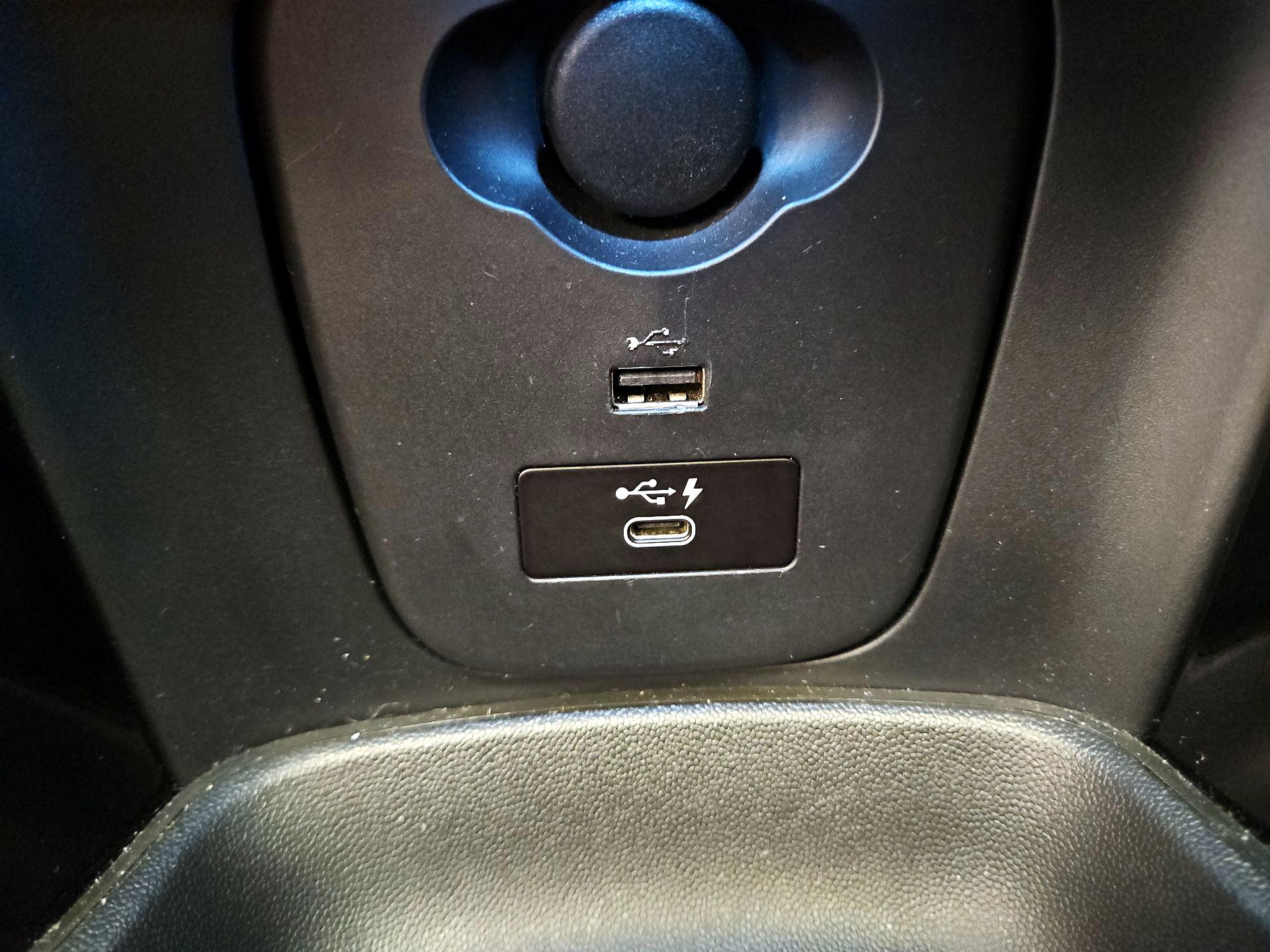 Thumbnail: 2022 MINI Cooper Hardtop - 19